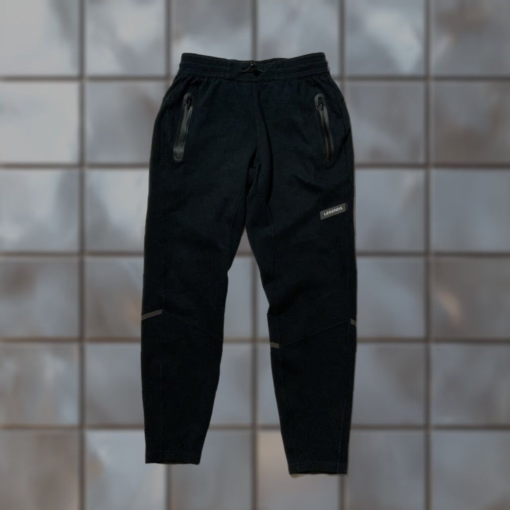 Vintage LEGENDS Black Performance Tech Gym Training Tapered Track Pants Sz. S Mens Slim Fit Regular Waist 28-34 Inseam 28 Pants Size US 29 - 1 Thumbnail