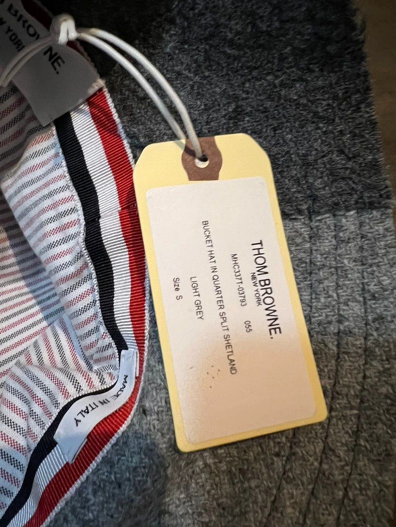 Thom Browne Thom Browne Wool deconstructs and stitches together fisher Size ONE SIZE - 4 Thumbnail