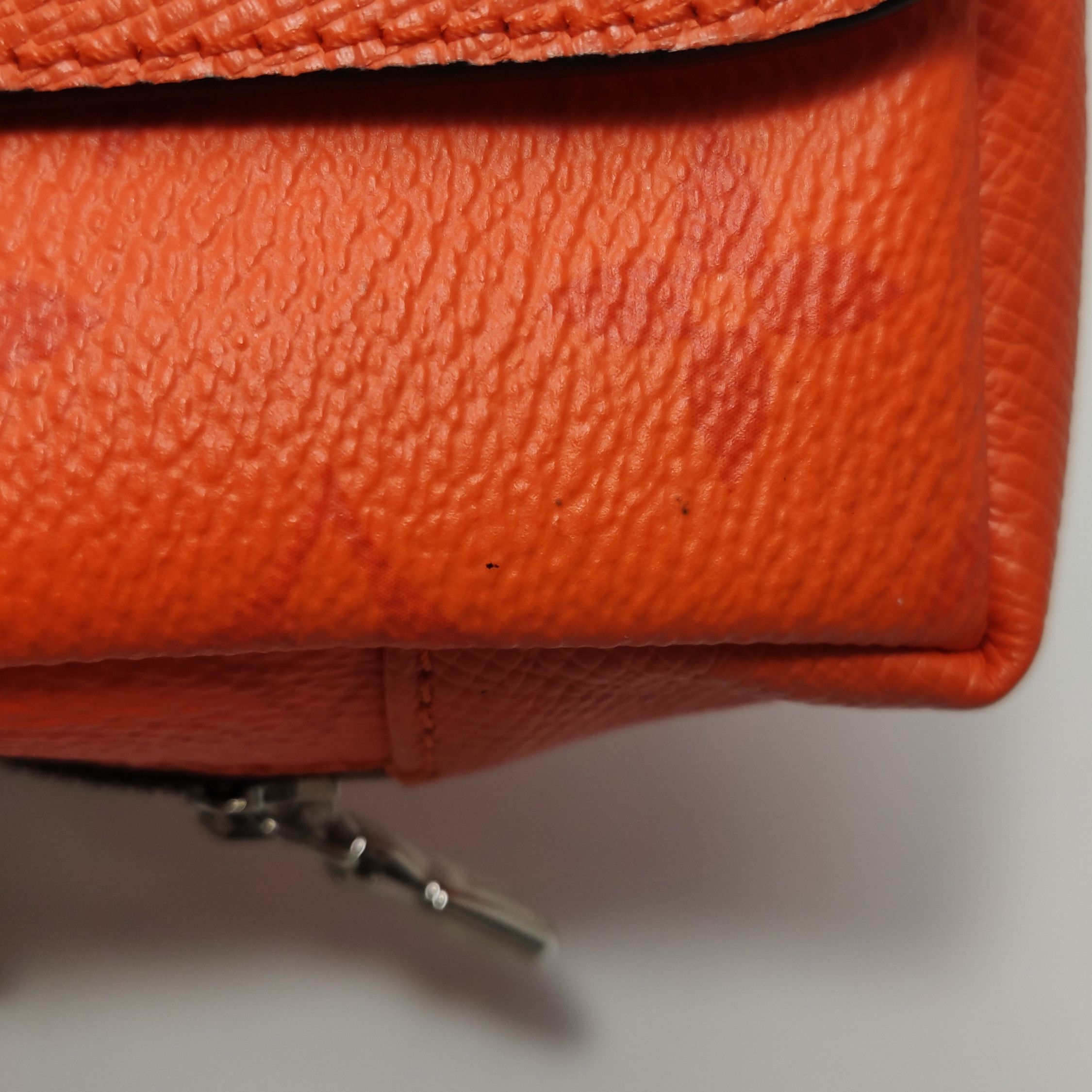 Louis Vuitton Louis Vuitton (LV) solid color monogram coin purse -y2506 Size ONE SIZE - 5 Thumbnail