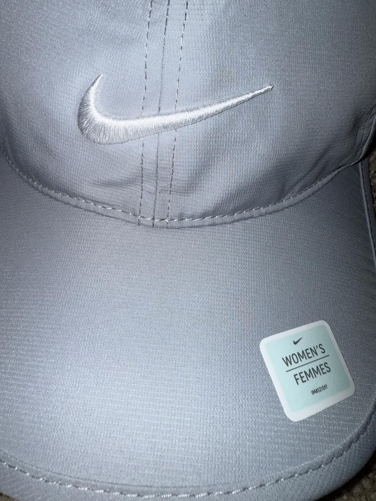 Nike Nike Women's Perforated Heritage86 Cap Hat Sample Size ONE SIZE - 2 Thumbnail