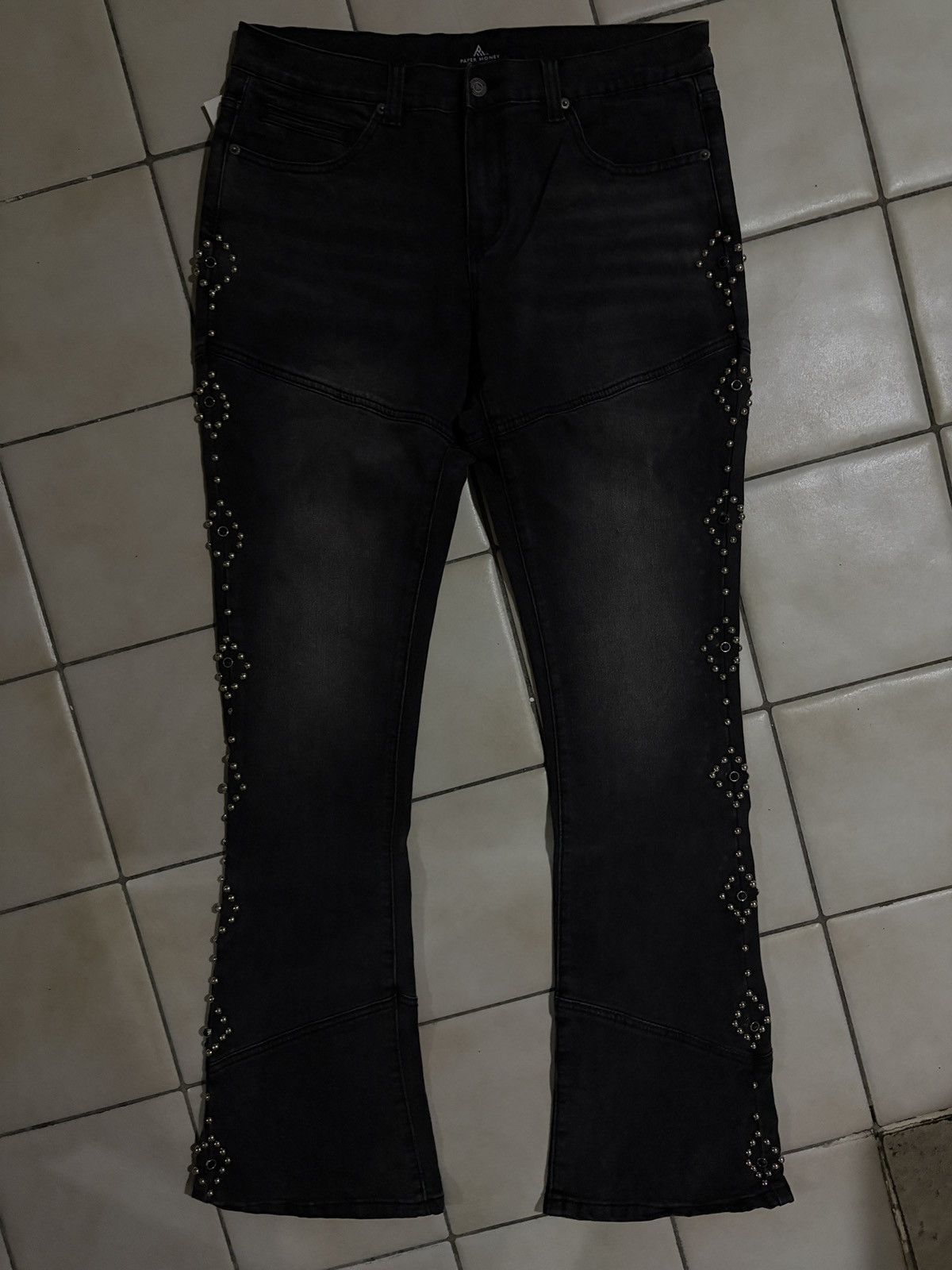 Other Paper Money Pearlized Dark Gray Washed Flared Jean Size US 34 / EU 50 - 2 Thumbnail