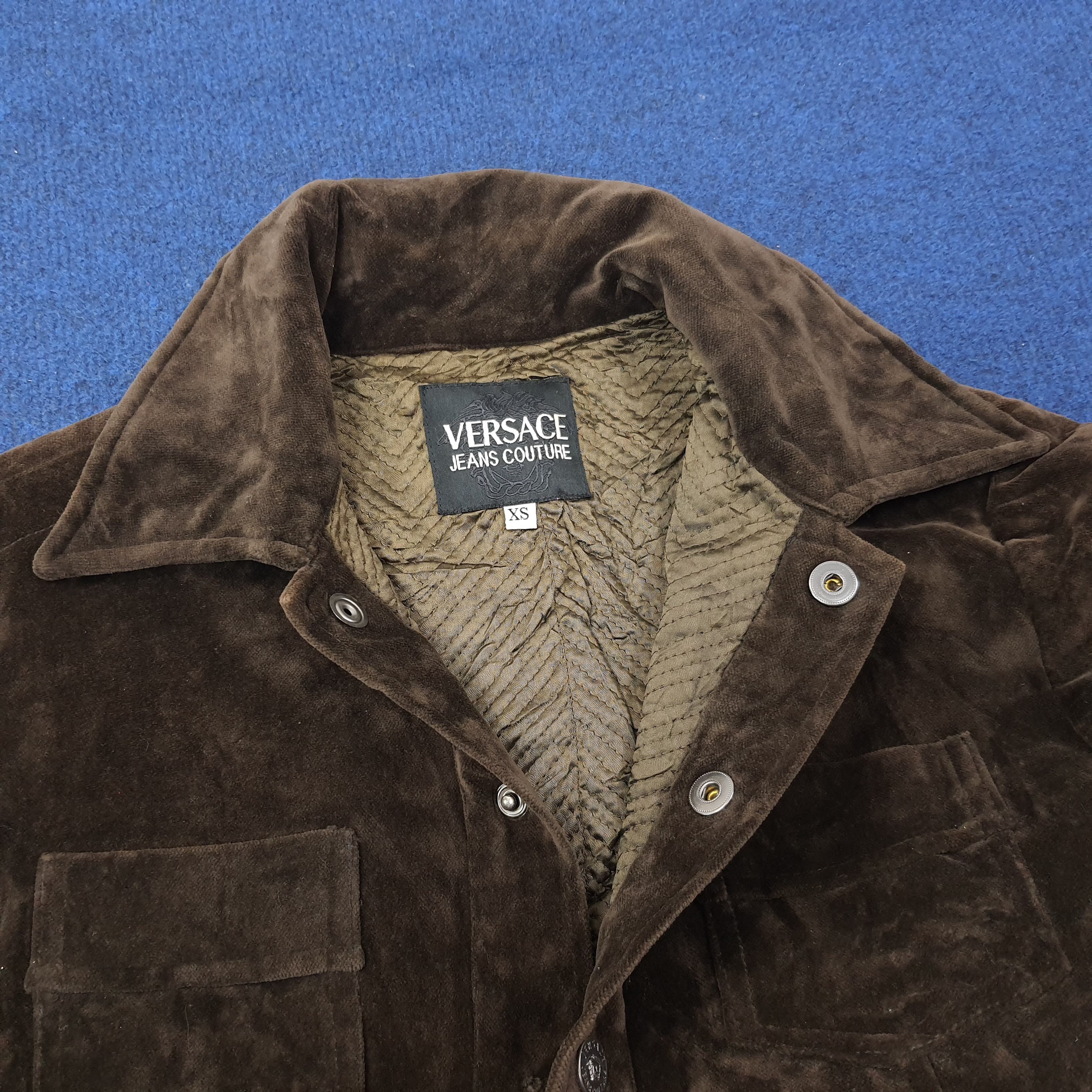Versace Jeans Couture Vintage Versace Jeans Couture Velvet Jacket C247N28 Size US S / EU 44-46 / 1 - 3 Thumbnail