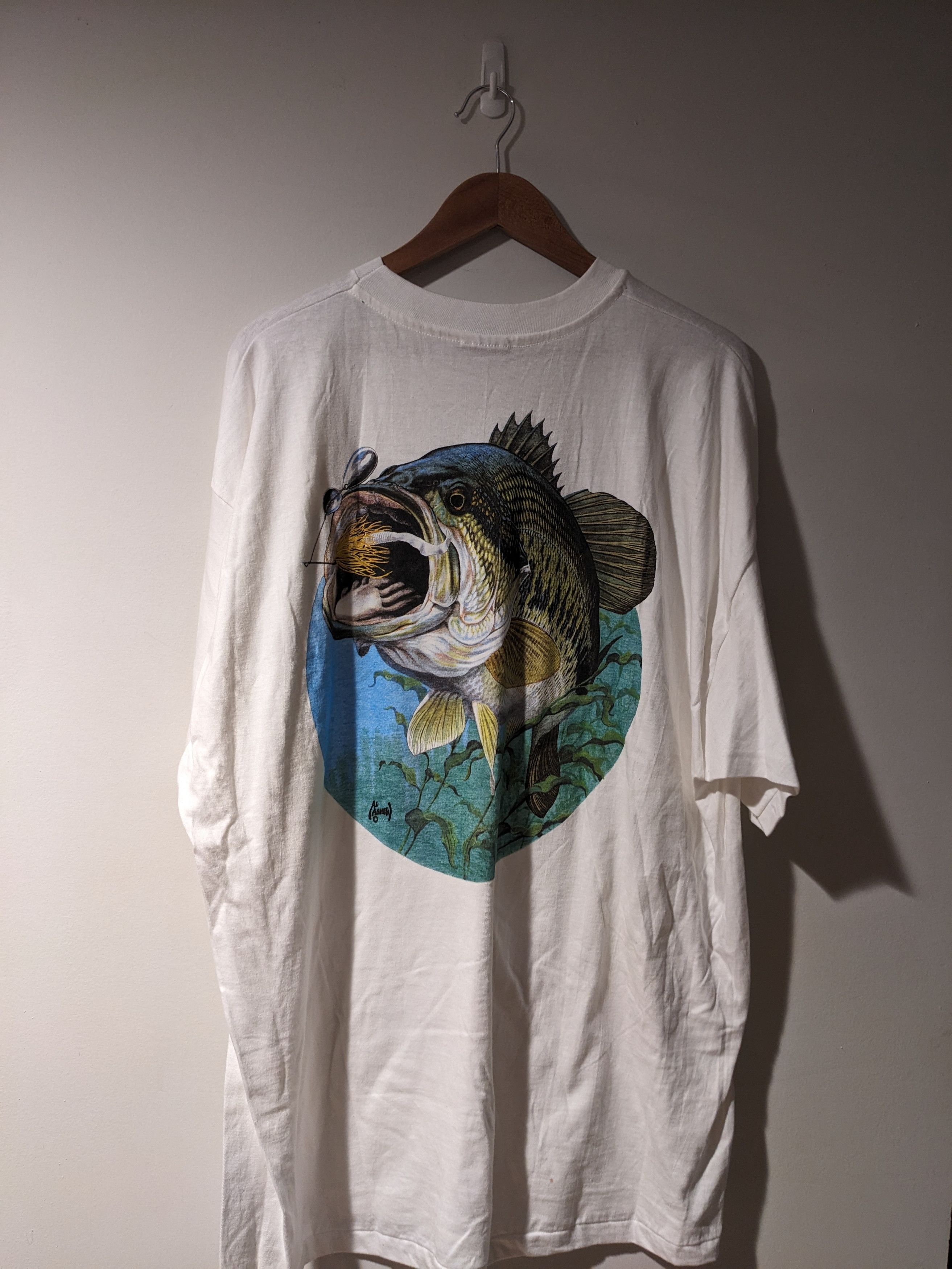Vintage Vintage 90s T.S.F. Originals Animal Bass Fishing T-Shirt Size US XXL / EU 58 / 5 - 1 Thumbnail