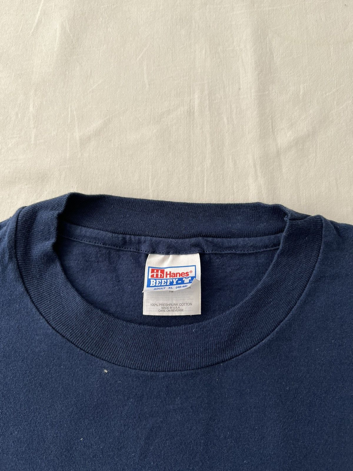 Formula 1 Vintage 90s Red Bull Sauber F1 Formula 1 Navy T-shirt Size US XL / EU 56 / 4 - 9 Thumbnail