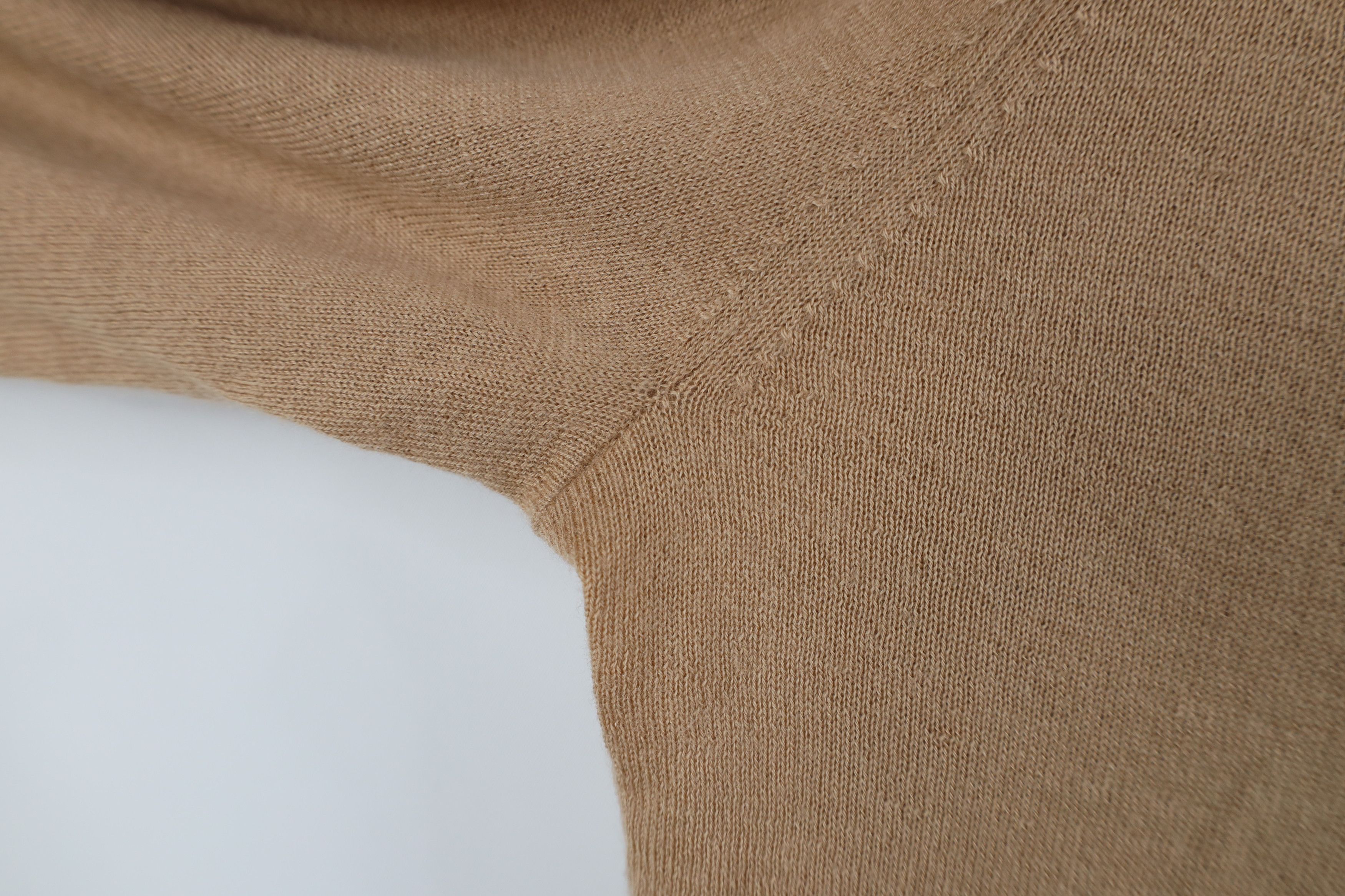 Neiman Marcus × Vintage Neiman Marcus Blank Soft Cashmere Knit Ribbed Sweater Beige Size L / US 10 / IT 46 - 5 Thumbnail