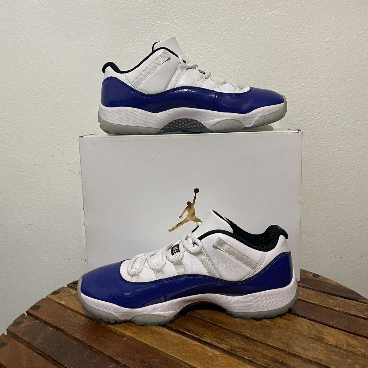 Jordan Brand × Nike Nike Air Jordan 11 Retro Low White Concord Mens US Size 10.5 Size US 10.5 / EU 43-44 - 2 Thumbnail