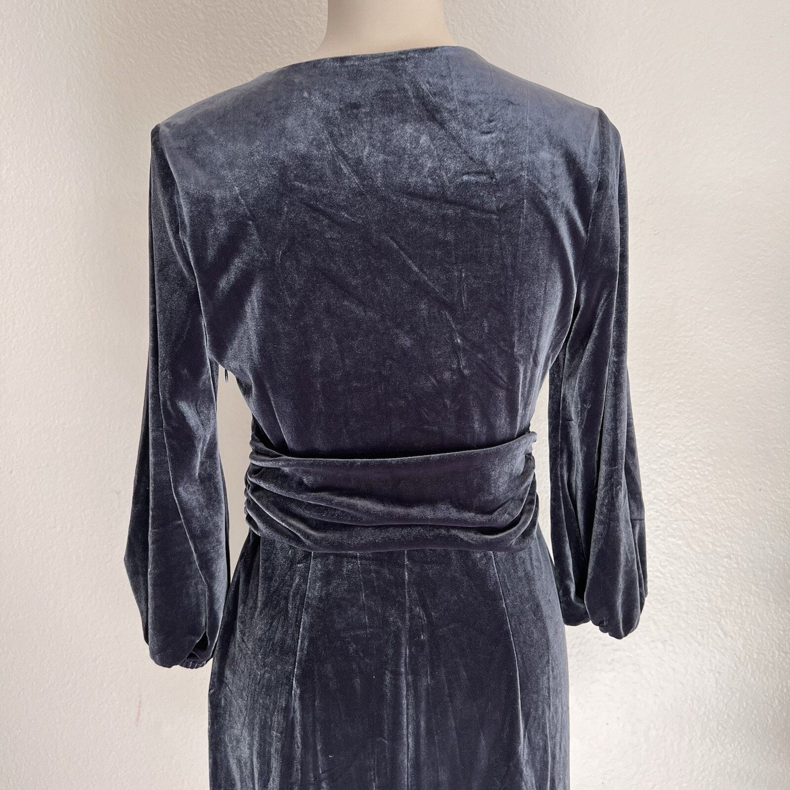 Laundry by Shelli Segal NWT $175 Laundry by Shelli Segal (8) Velvet Twist Midi Dress Size M / US 6-8 / IT 42-44 - 6 Thumbnail