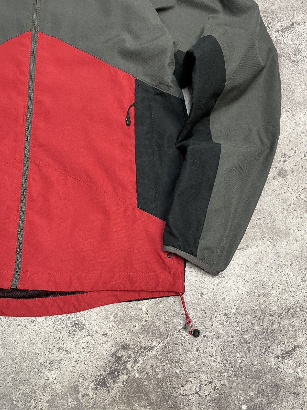 Vintage Vintage Nike Windbreaker Y2K Drill Nylon Multicolour Jacket Size US S / EU 44-46 / 1 - 5 Thumbnail