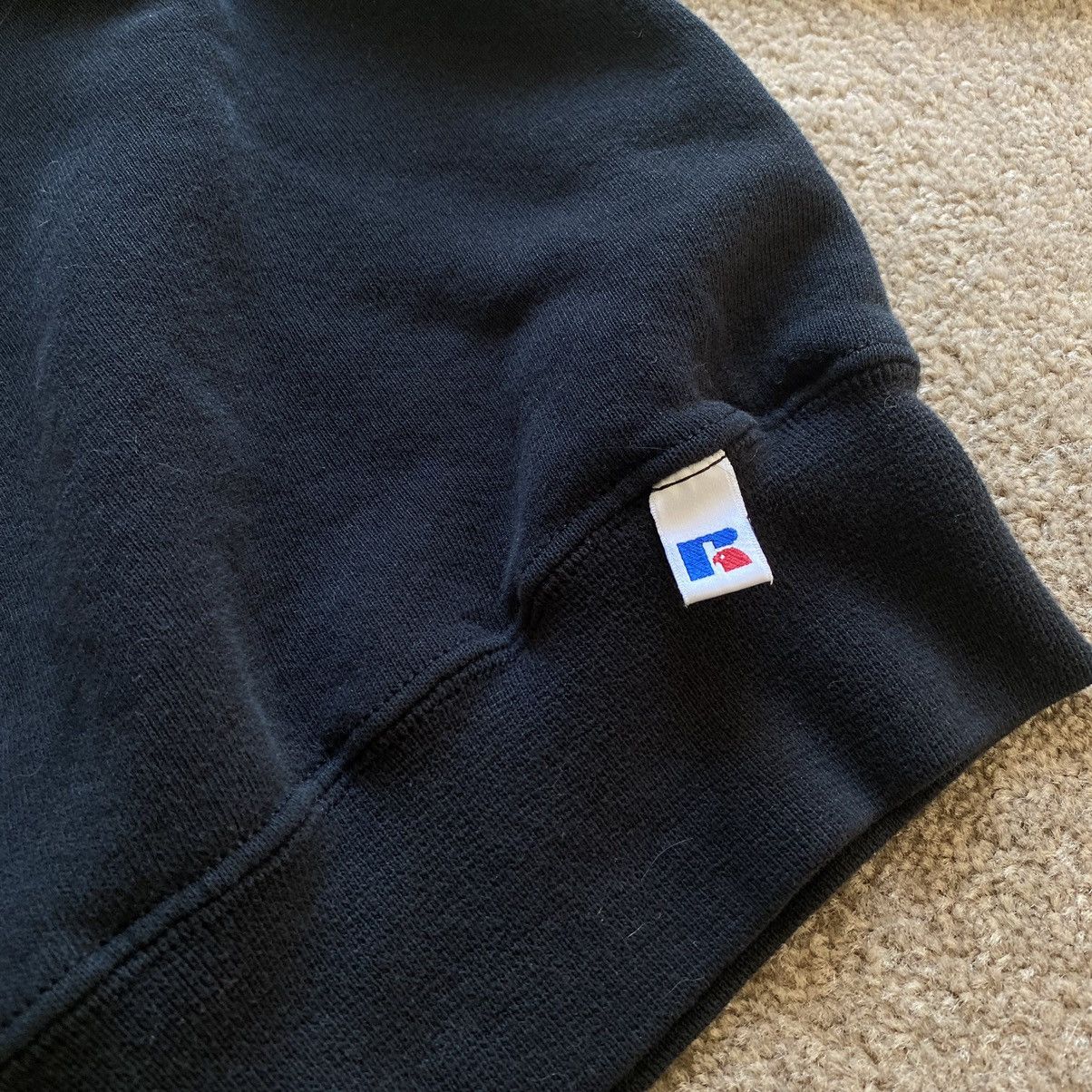 Russell Athletic × Vintage Vintage 90s Sun Faded Black Blank Russel Athletic Sweatshirt Size US XL / EU 56 / 4 - 4 Thumbnail