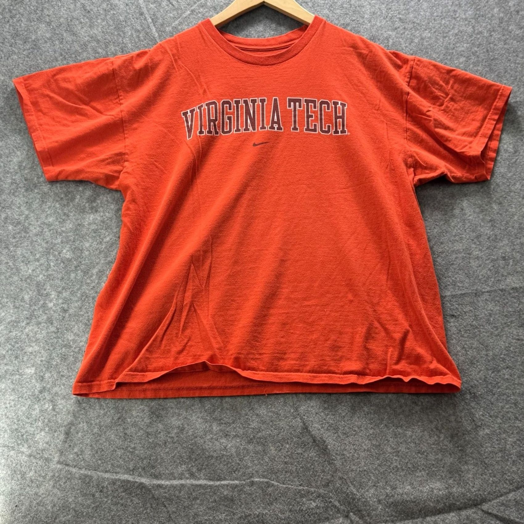 Nike VINTAGE NIKE Shirt Mens L Orange Graphic Tee Crewneck Tagless Swoosh Size US L / EU 52-54 / 3 - 2 Thumbnail