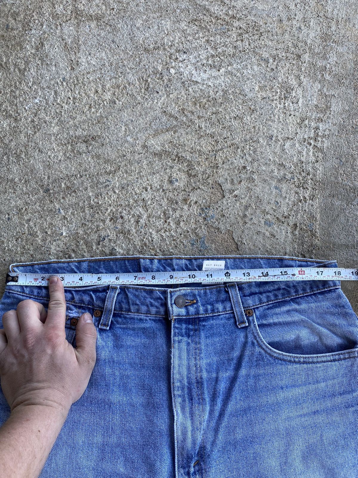 Jean × Levi's × Vintage Vintage 90’s Levi's Jeans 505 Light Wash Distressed Denim Size US 36 / EU 52 - 12 Thumbnail