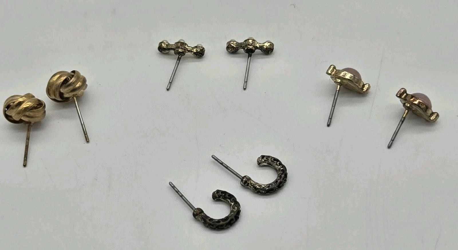 The Unbranded Brand Lot Of Random Vintage Earrings Pierced Small Earring 4 Pair Size ONE SIZE - 11 Thumbnail