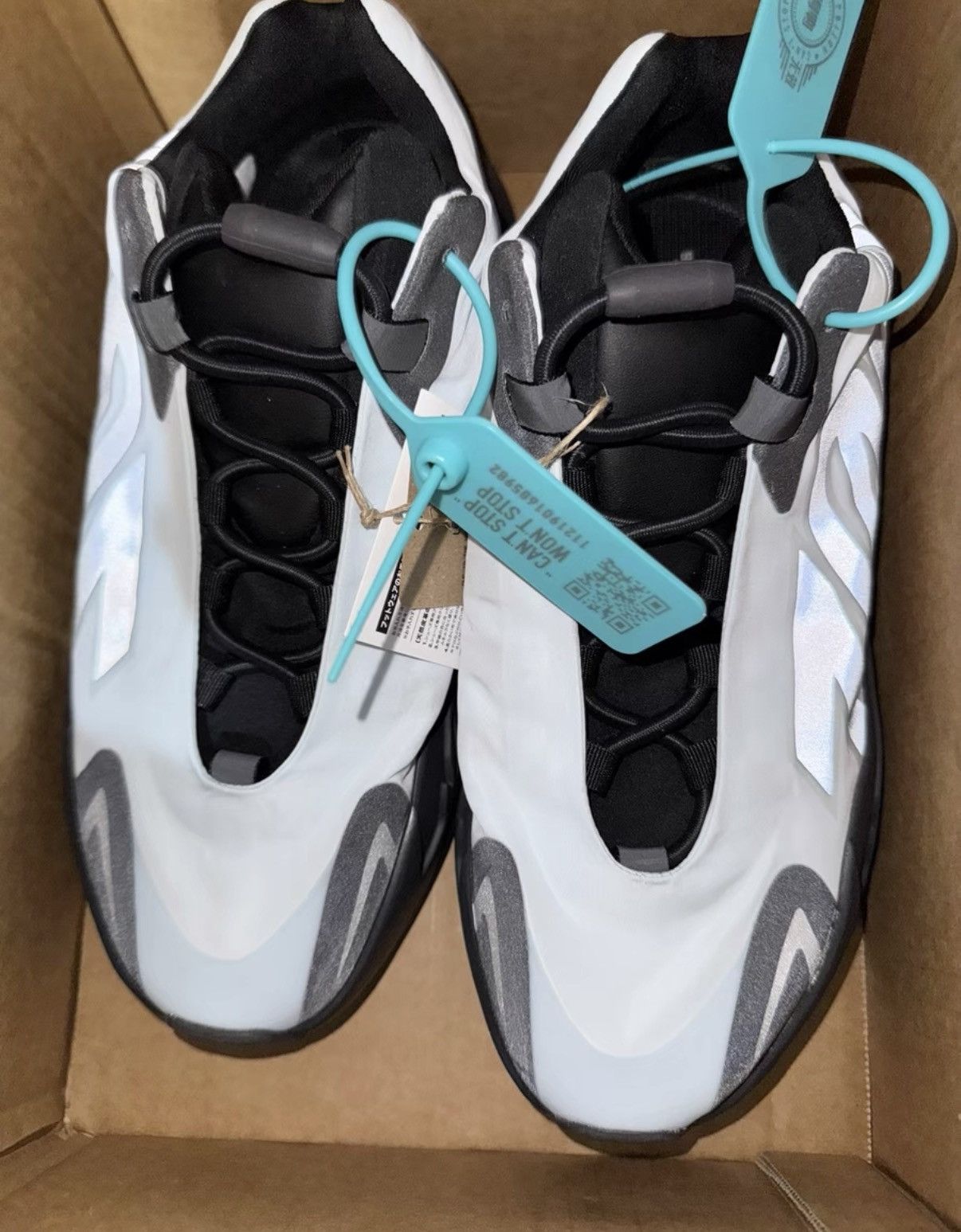 Adidas Adidas Yeezy Boost 700 MNVN Blue Tint K37 Size US 8.5 / EU 41-42 - 2 Thumbnail