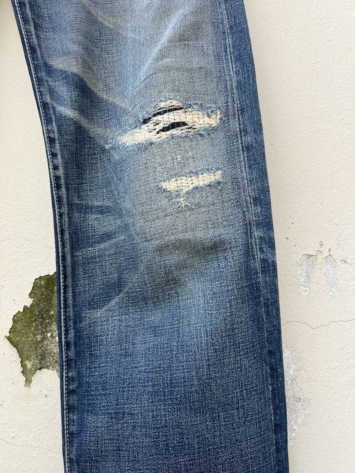 Levi's Vintage Clothing × Vintage Vintage 2005 LVC Levi’s 501 E Trashed Denim Selvedge Jeans Size US 32 / EU 48 - 11 Thumbnail