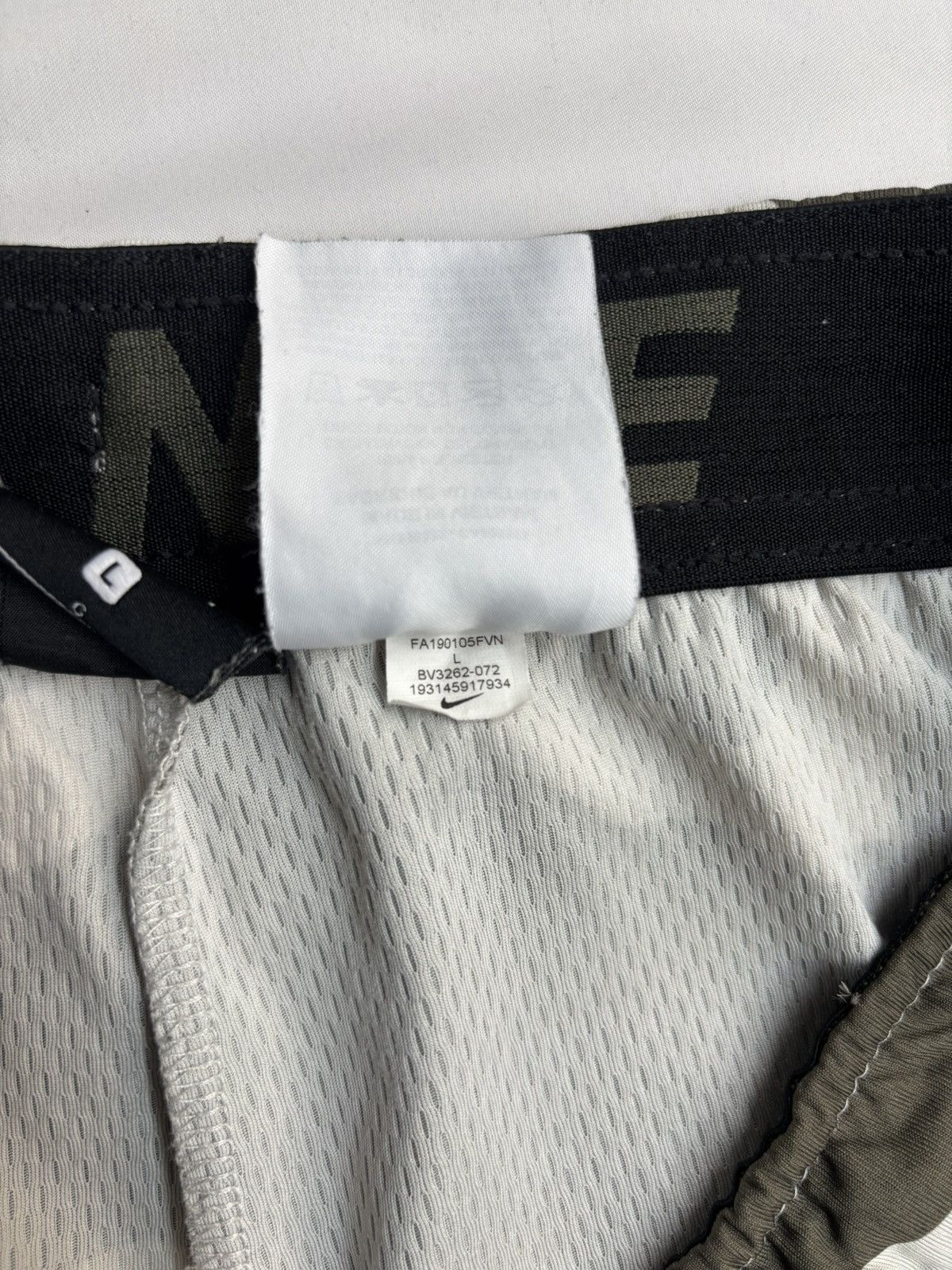 Nike Nike Dri-Fit Light Bone Camo Training Shorts US L Size US 32 / EU 48 - 4 Thumbnail