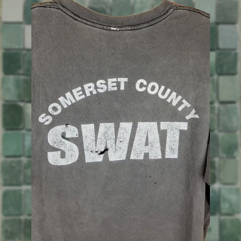 Gildan VINTAGE 90' SWAT TEAM COMERSET COUNTY T-SHIRT FADED TRASHED DISTRESSED XLARGE Mens Size US XL / EU 56 / 4 - 1 Thumbnail