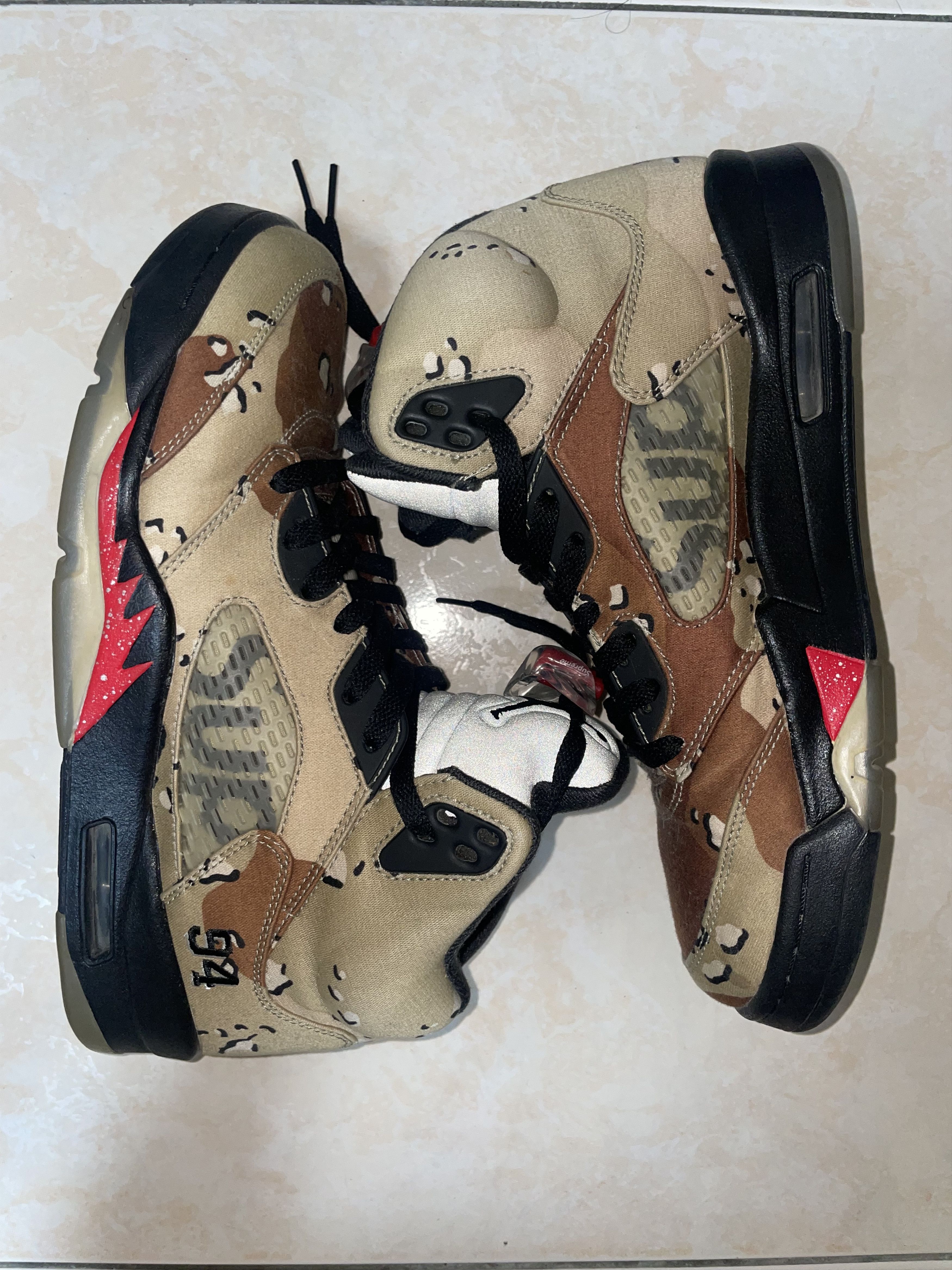 Supreme Supreme x Nike Jordan 5 Retro Desert Camo Size US 10 / EU 43 - 2 Thumbnail