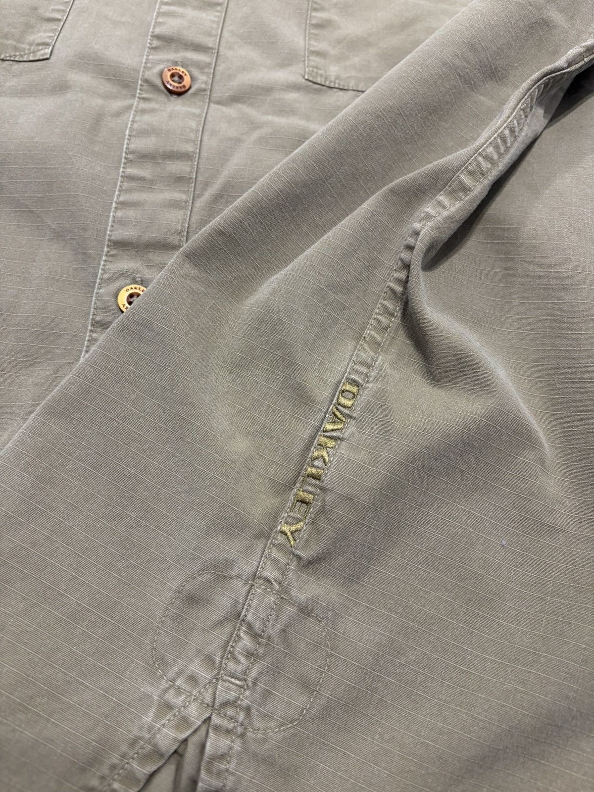 Oakley Oakley Software Vintage Beige Shirt Size US L / EU 52-54 / 3 - 7 Thumbnail