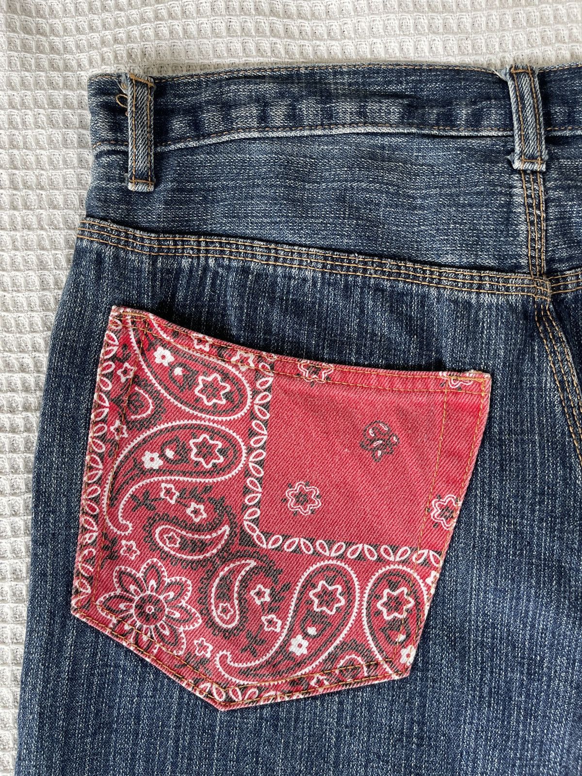 REVOLVE Vintage🔥REVOLVER🔥Embroidery Patchwork Bandanna Pocket Jeans Size US 32 / EU 48 - 5 Thumbnail