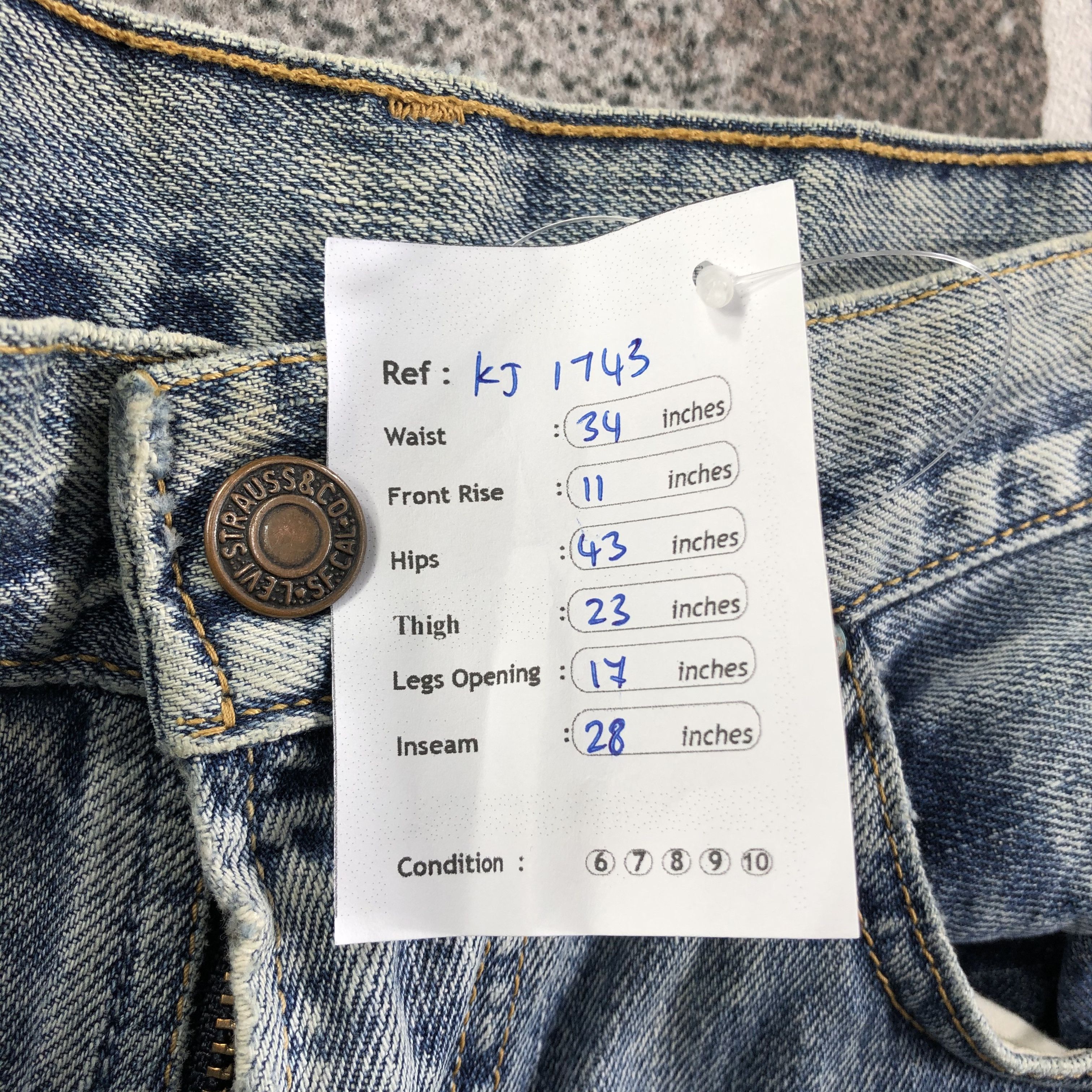 Levi's Vintage Levis 505 Jeans Distressed Denim KJ1743 Size US 34 / EU 50 - 12 Thumbnail
