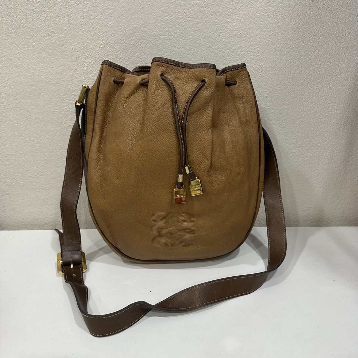 Loewe ‼️YES‼️ VINTAGE LOEWE LEATHER BUCKET DRAWSTRING SHOULDER BAG Size ONE SIZE - 2 Thumbnail