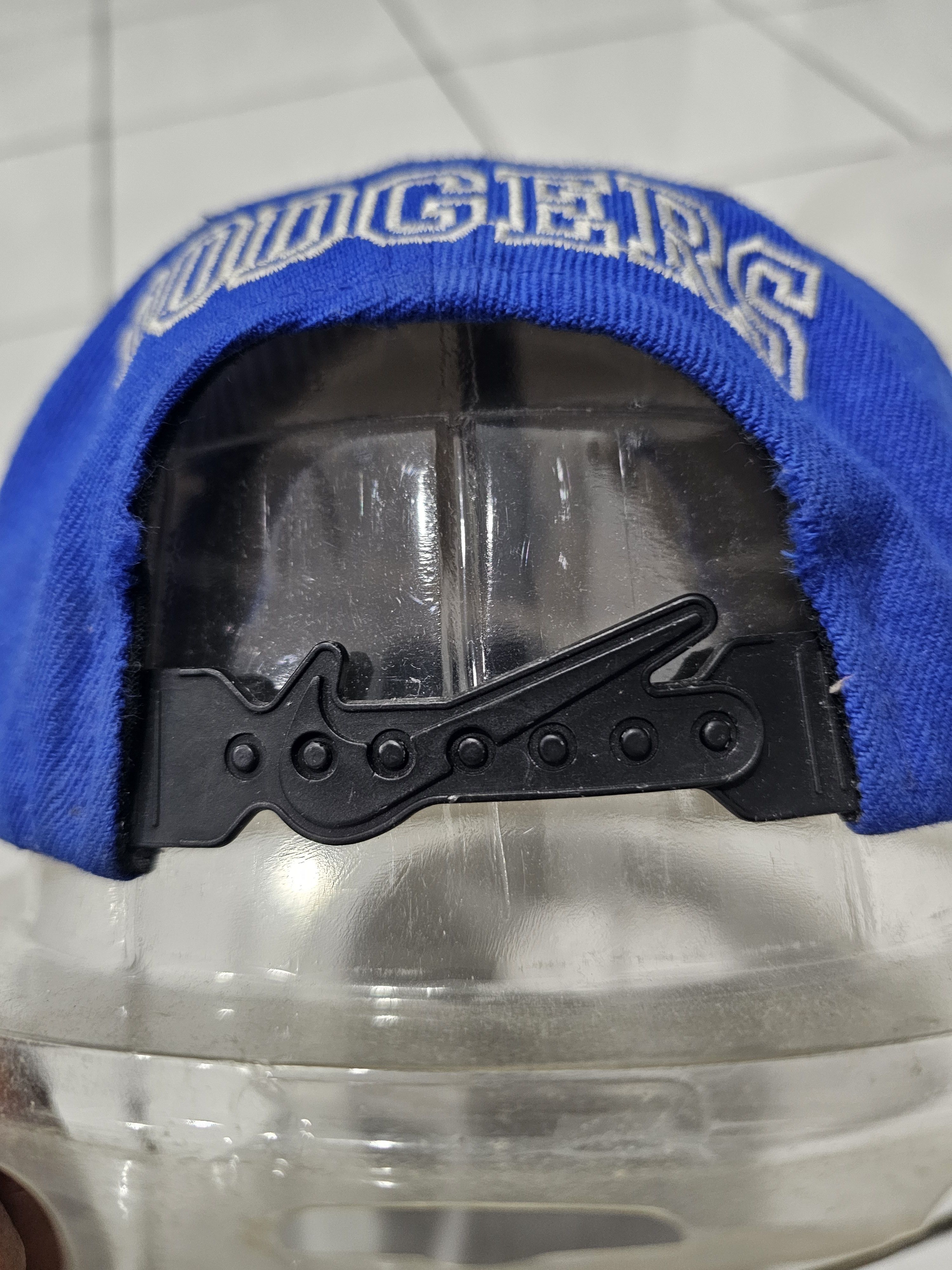 Nike Vintage 90s Nike x Los Angeles Dodgers Size ONE SIZE - 6 Thumbnail