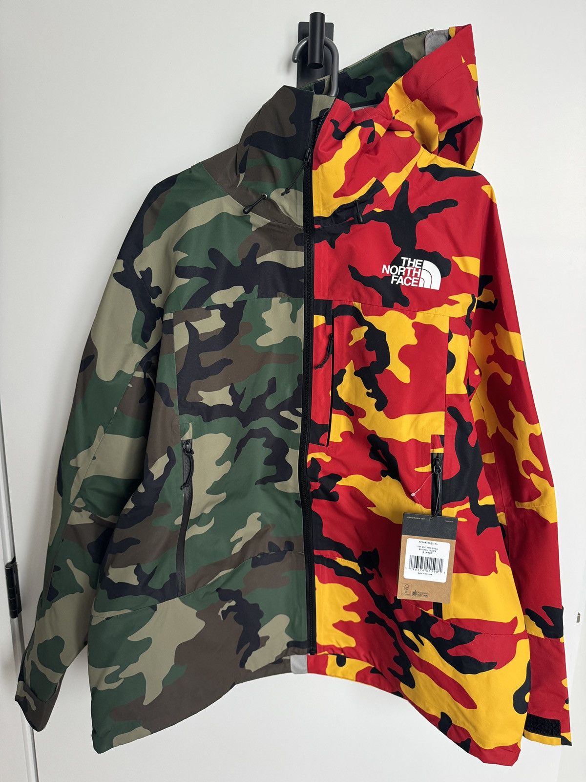 image of Supreme The North Face Split Taped Seam Shell Jacket in Camo, Men's (Size XL)
