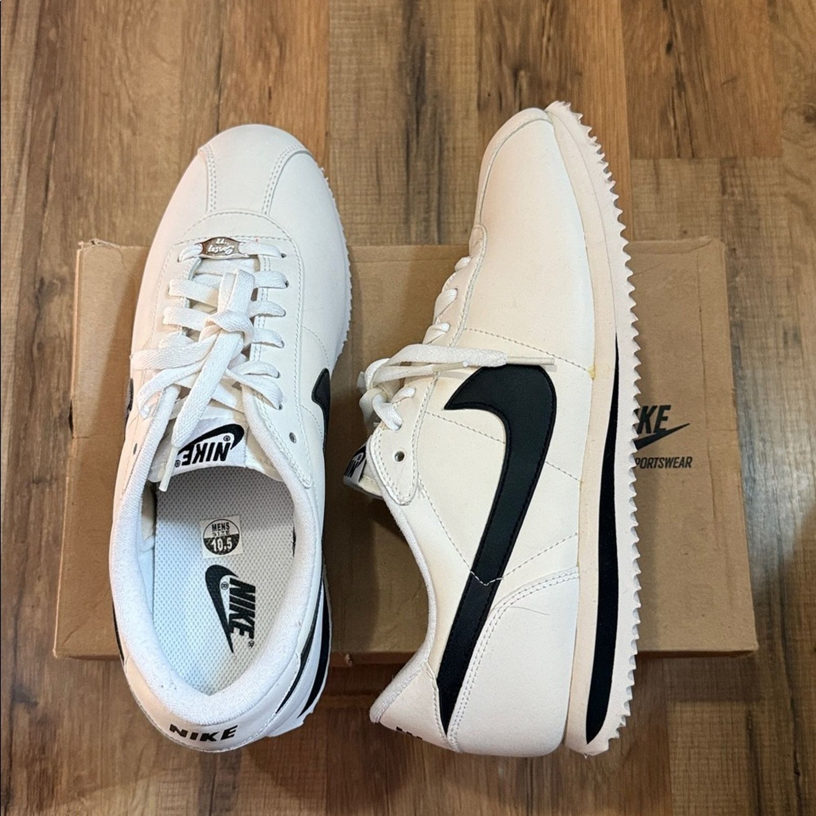Nike 2011 Nike Cortez Basic Leather ‘06 'White Black' Size US 10.5 / EU 43-44 - 6 Thumbnail