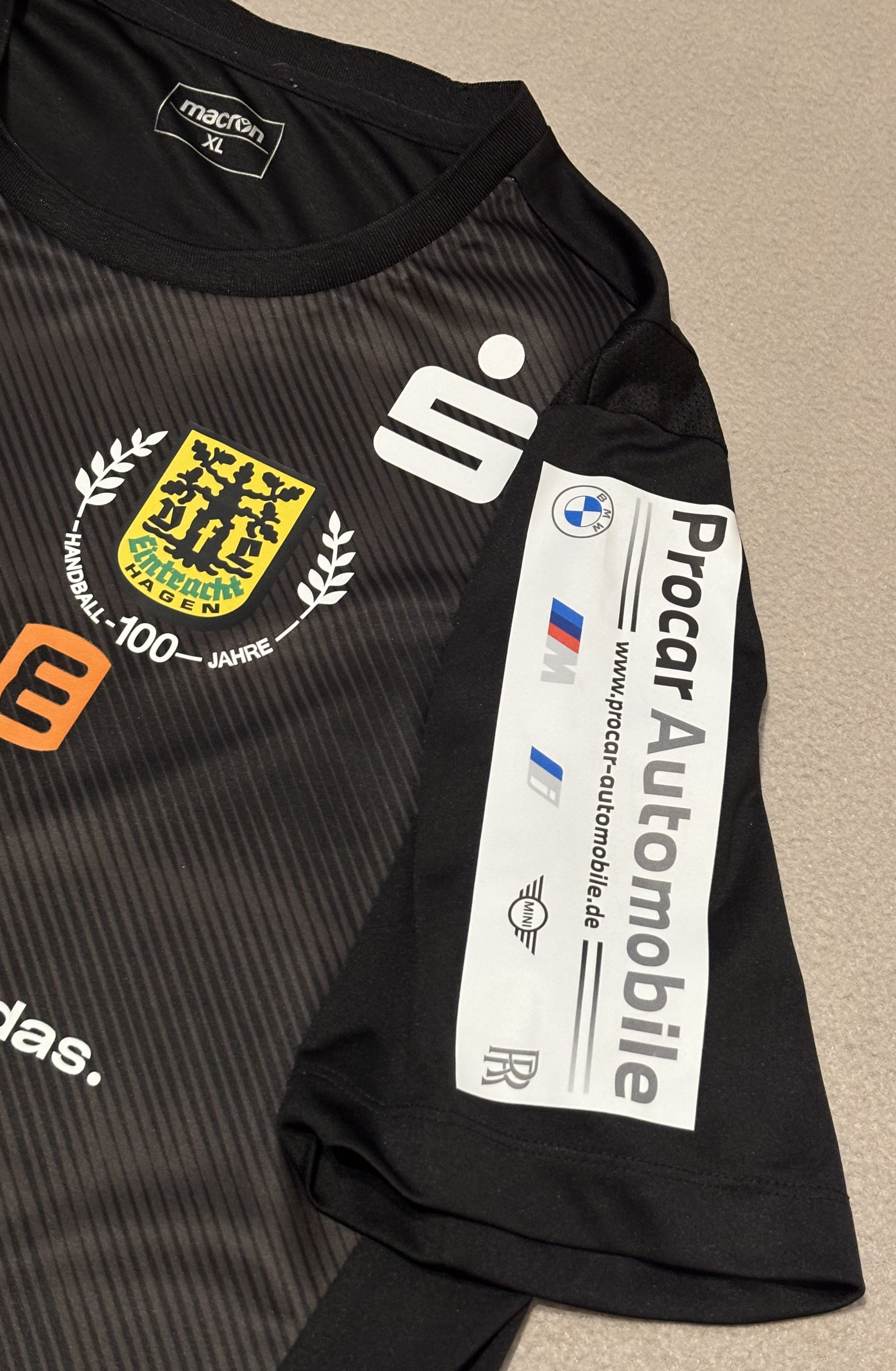 Macron VfL Eintracht Hagen 2021/2022 Toromanović #43 Macron Size US XL / EU 56 / 4 - 8 Thumbnail