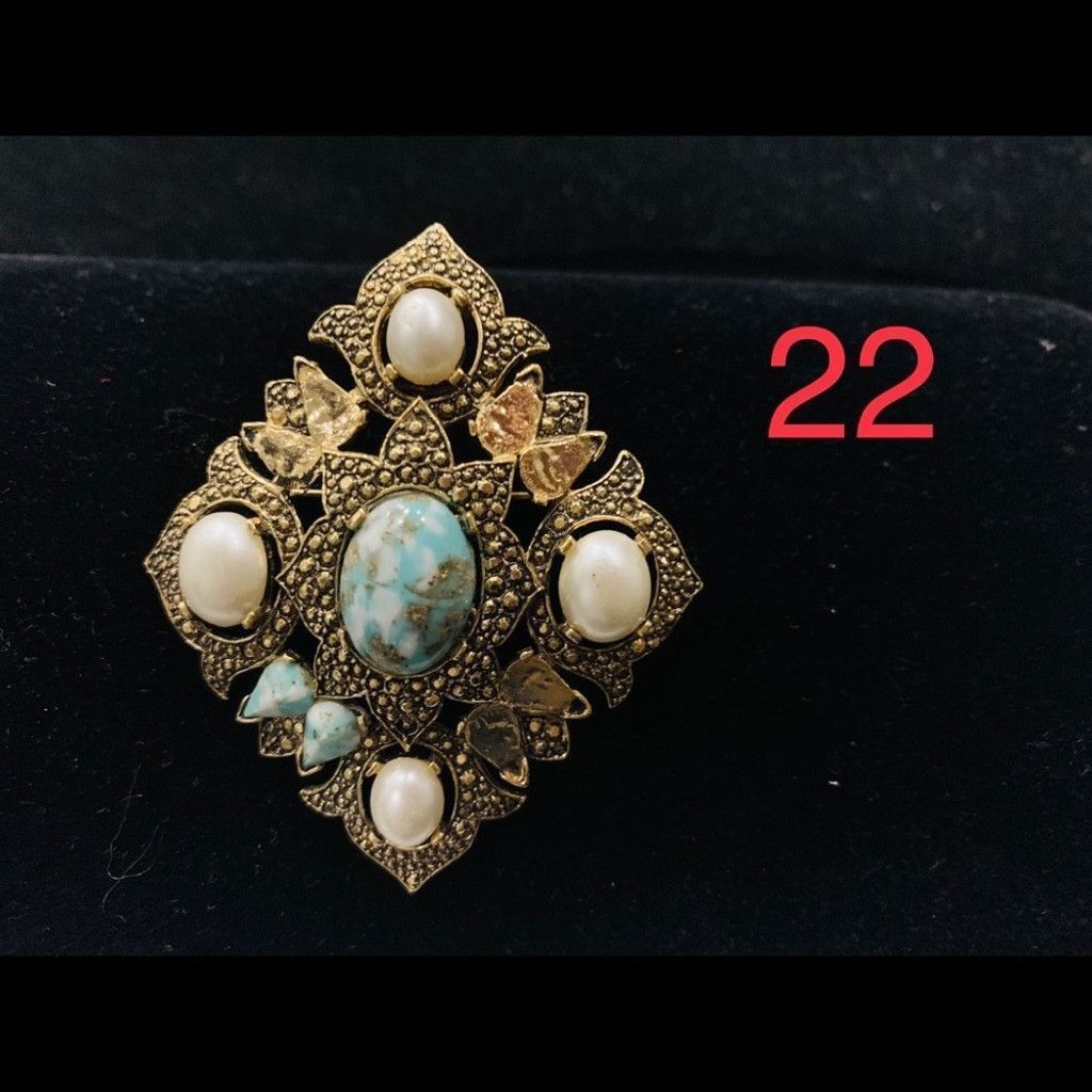 Sarah Co Vintage silver brooches with pearls