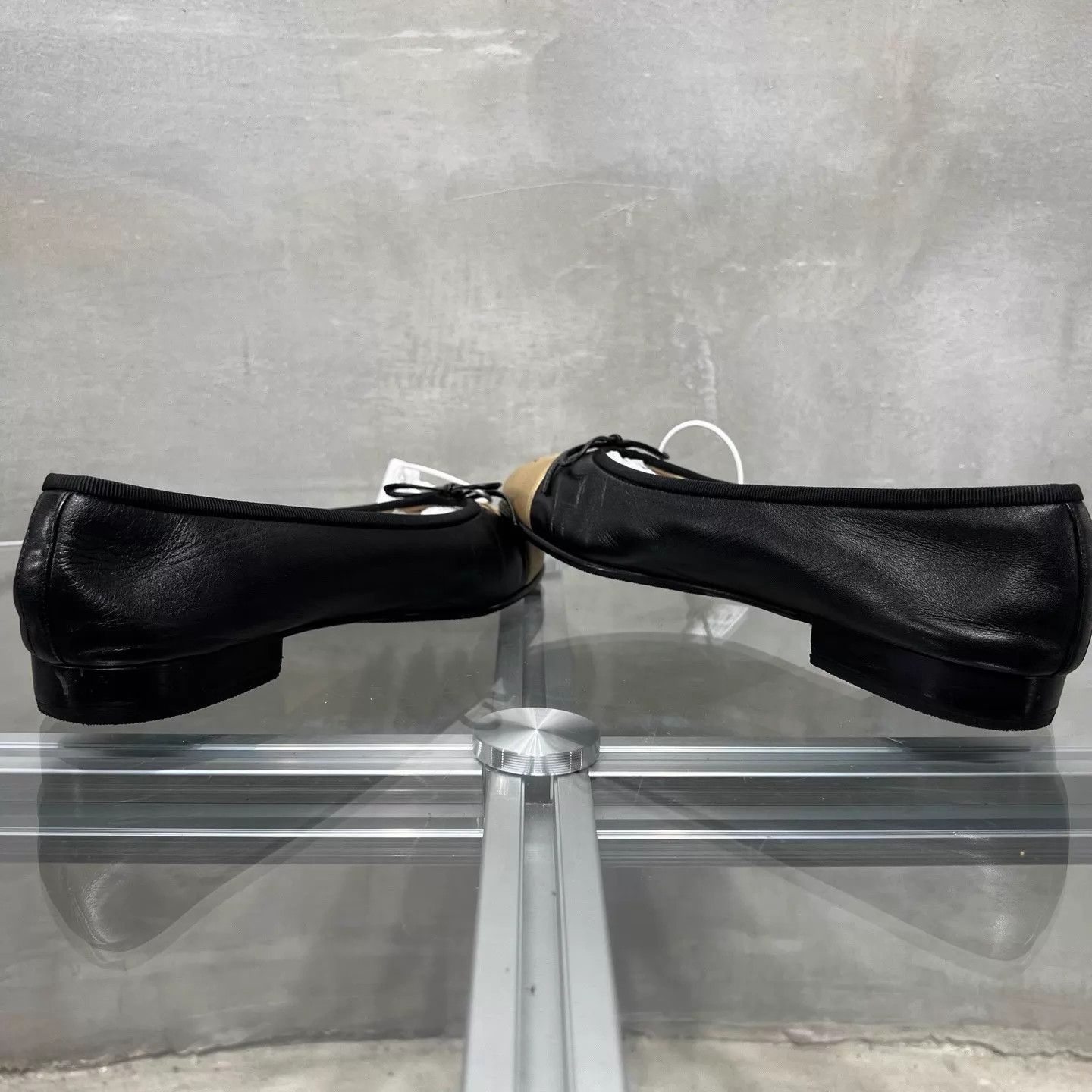 Chanel Chanel Black & Gold Ballet Flats 37 YH25981 Size US 6.5 / IT 36.5 - 5 Thumbnail