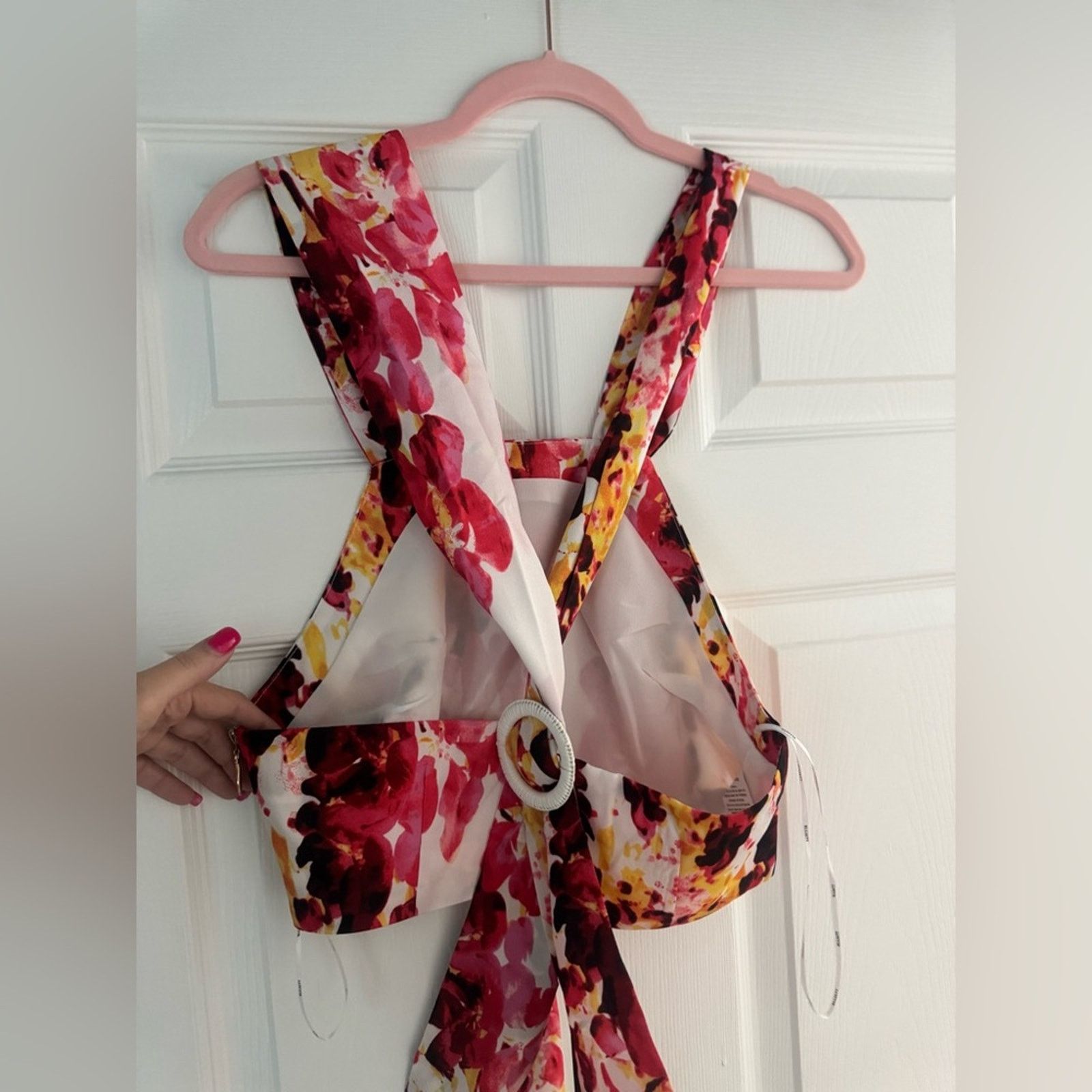 ELLIATT NWT Elliatt Floral Crop Top w Ring detail back Size S and M Size S / US 4 / IT 40 - 3 Thumbnail