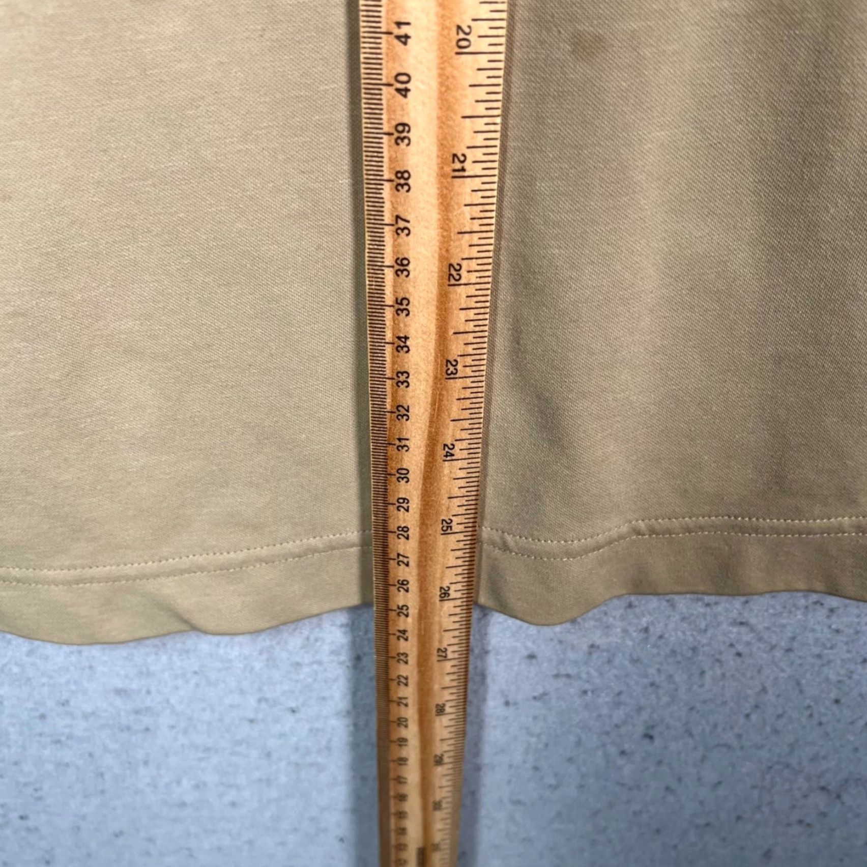 Uniqlo VINTAGE Uniqlo T-Shirt Mens Large Beige Crewneck Short Sleeve Shirt Adult Mens Large Beige Uniqlo Shirt 90s (if applicable) Mens Size US L / EU 52-54 / 3 - 6 Thumbnail