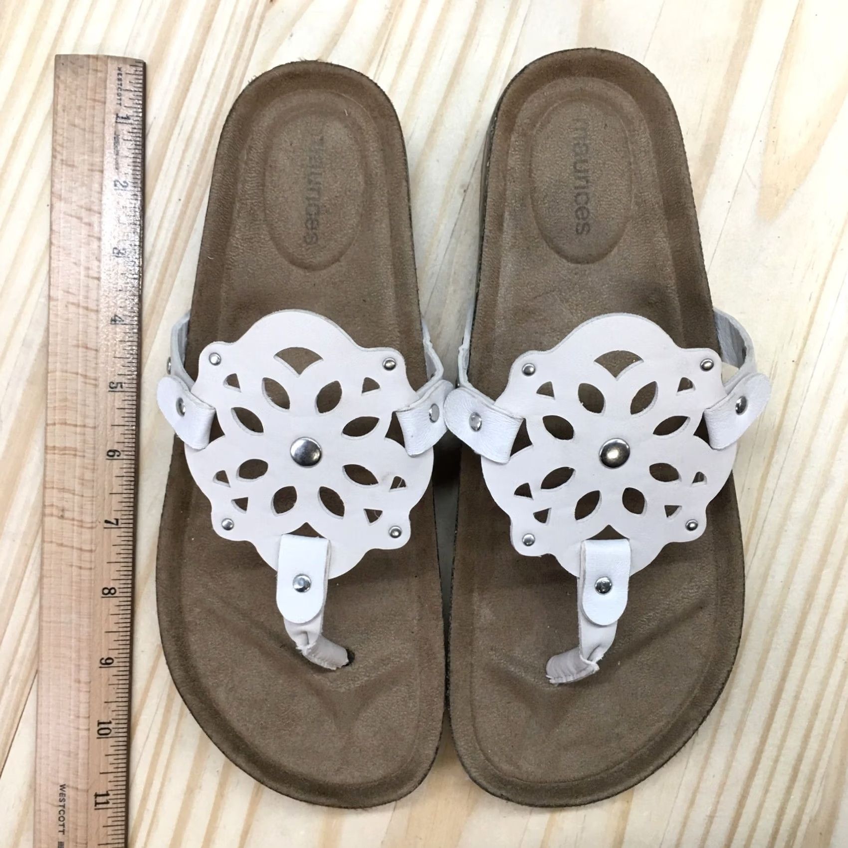 Vintage Maurices Sandal Womens 8M Beige Vanessa Medallion Toe Thong Footbed Casual NEW Size US 8 / IT 38 - 5 Thumbnail