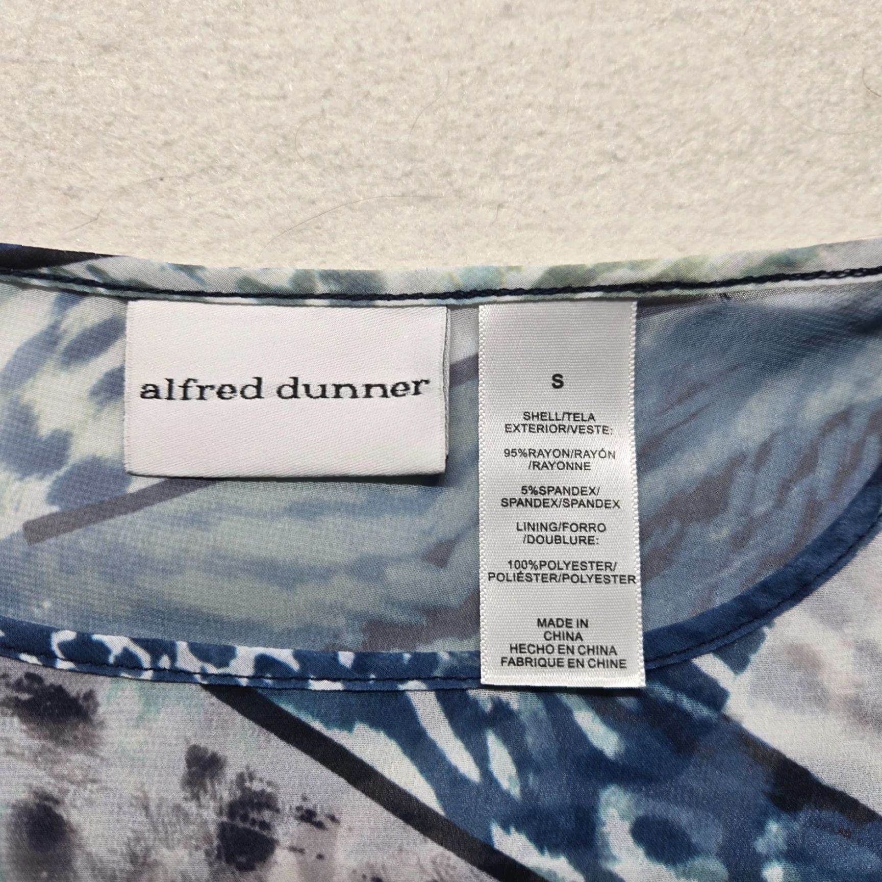 Vintage VINTAGE Alfred Dunner Women's Blouse Shirt Small Blue Knit Casual Formal Travel Seasonal Fall Spring Winter Summer Womens Size S / US 4 / IT 40 - 3 Thumbnail