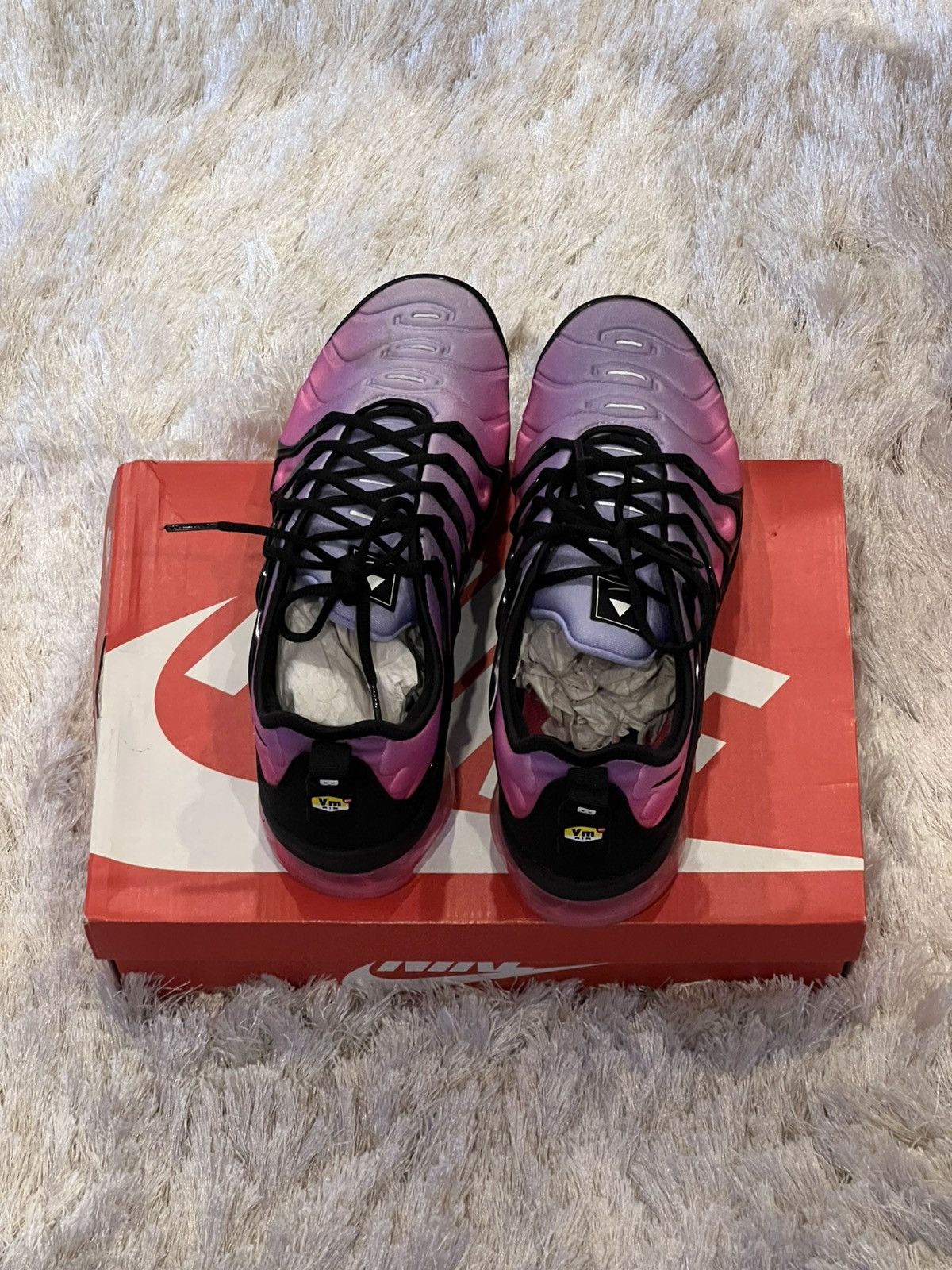 Nike Nike Air Vapormax Plus 'BE TRUE' Size US 9.5 / EU 42-43 - 4 Thumbnail