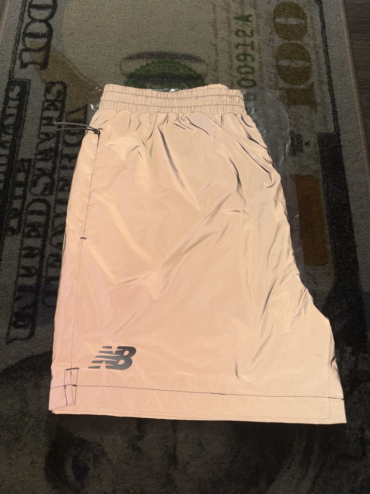 Kith × New Balance Kith x New Balance 3M Reflective Shorts (MEDIUM) Size US 30 / EU 46 - 2 Thumbnail
