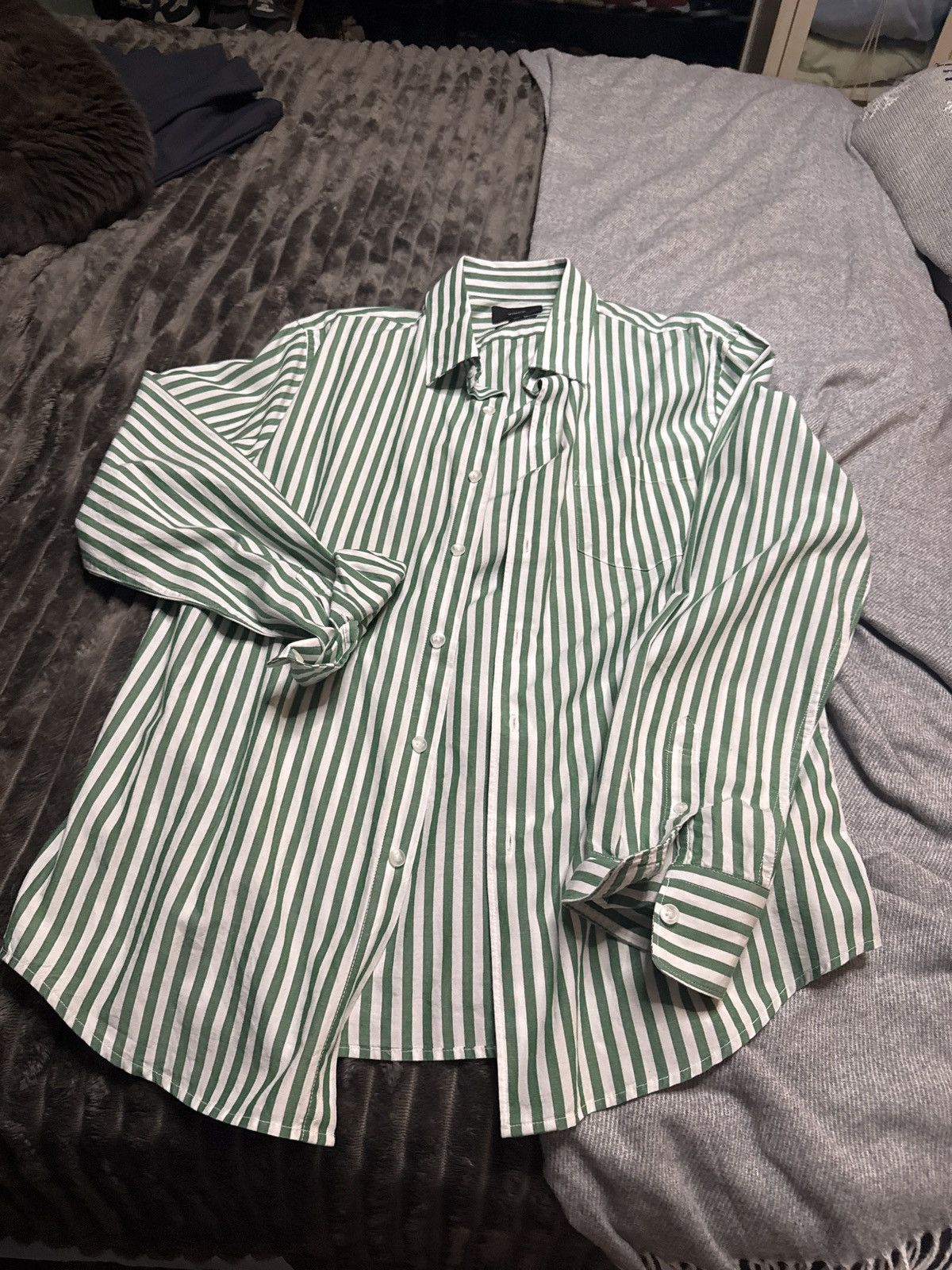 Vince button down preppy , bold , statement piece