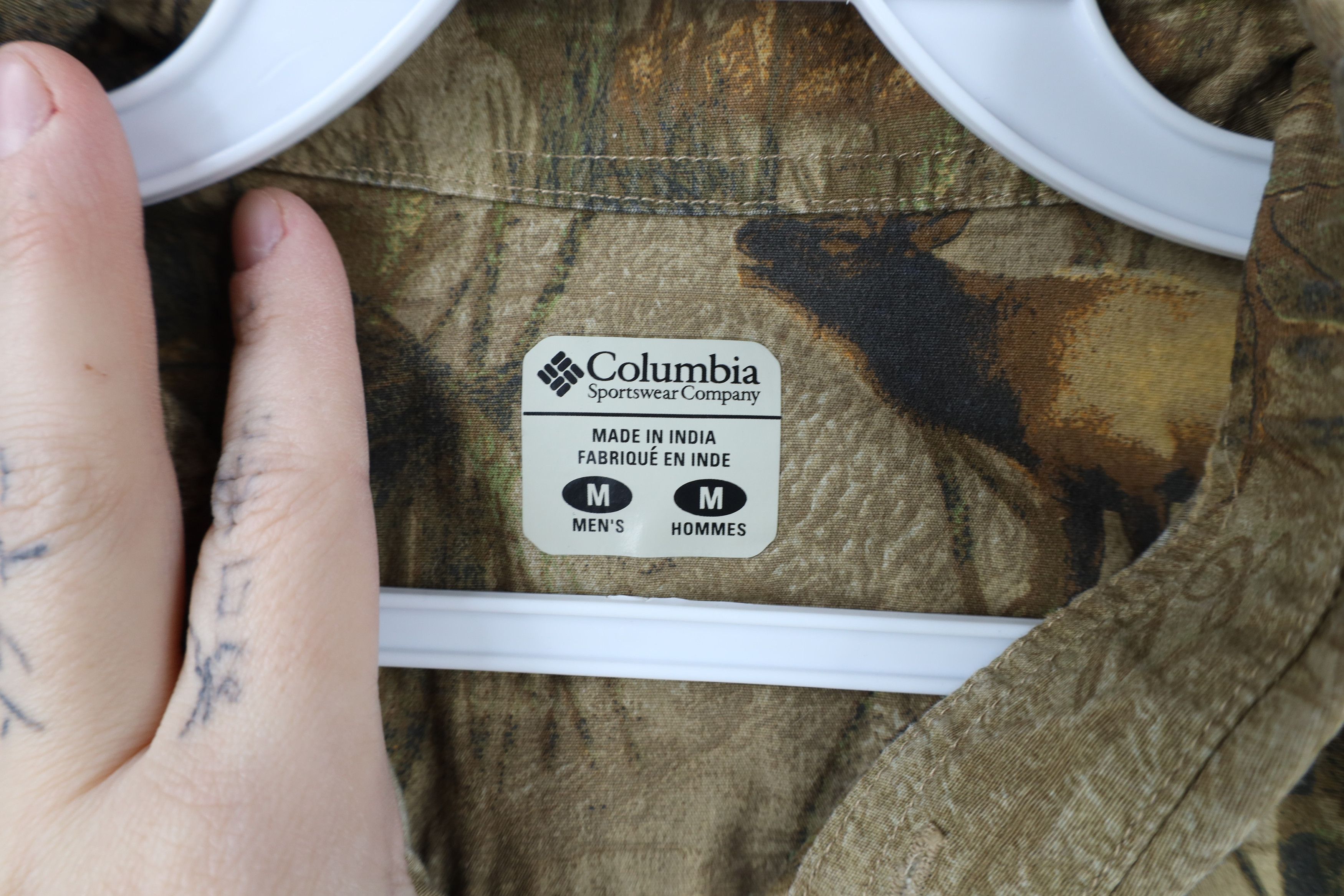 Columbia × Vintage Vintage Columbia Over Print Whitetail Deer Buck Button Shirt Size US M / EU 48-50 / 2 - 9 Thumbnail