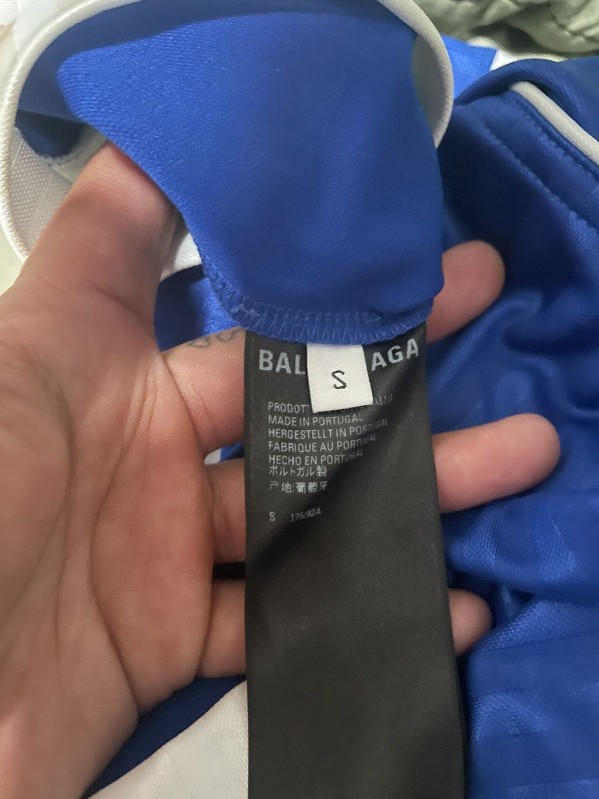 Balenciaga Balenciaga Soccer Head Scarf Size ONE SIZE - 8 Thumbnail