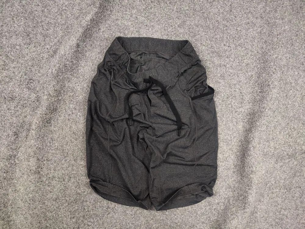 Lululemon lululemon Gray elastic sports Pocket Shorts Size US 30 / EU 46 - 1 Thumbnail