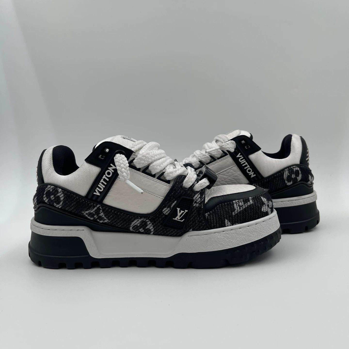 Louis Vuitton LV Denim Black & White Pantoufle 37 Size US 6.5 / IT 36.5 - 4 Thumbnail
