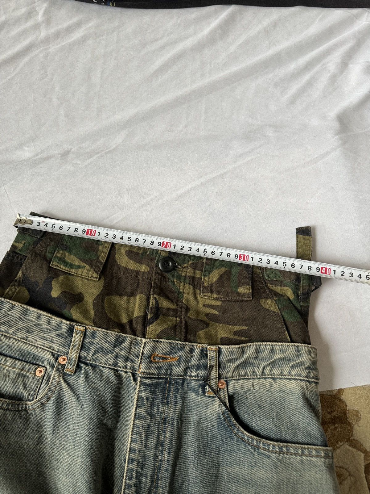Balenciaga *RUNWAY* AW21 BALENCIAGA. Layered camouflage-panel jeans Size US 28 / EU 44 - 18 Thumbnail