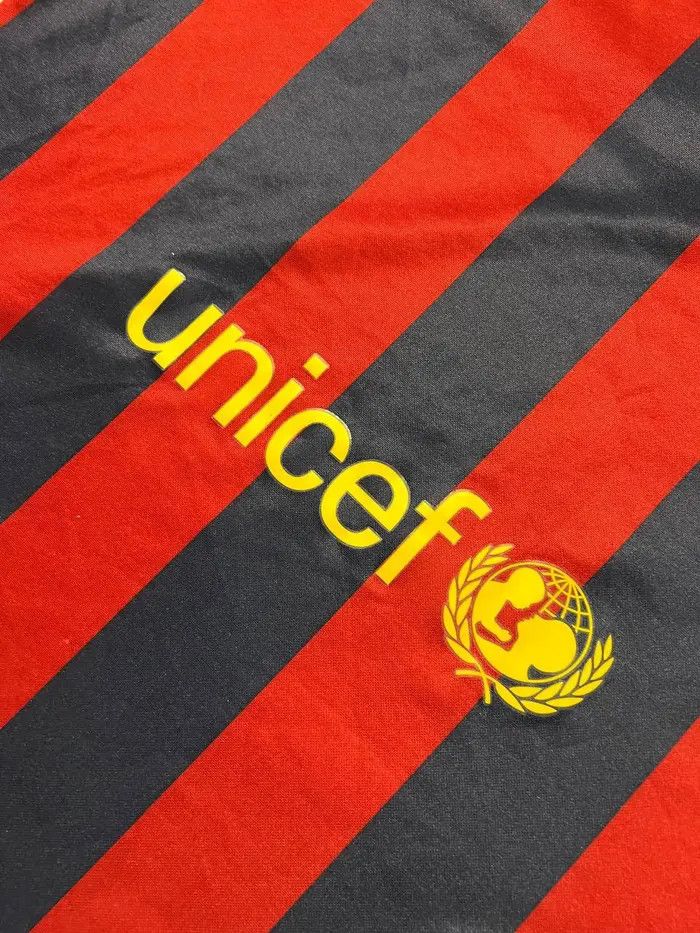 Nike Nike FC Barcelona 2013 2014 Home Shirt Soccer Jersey Size US S / EU 44-46 / 1 - 12 Thumbnail