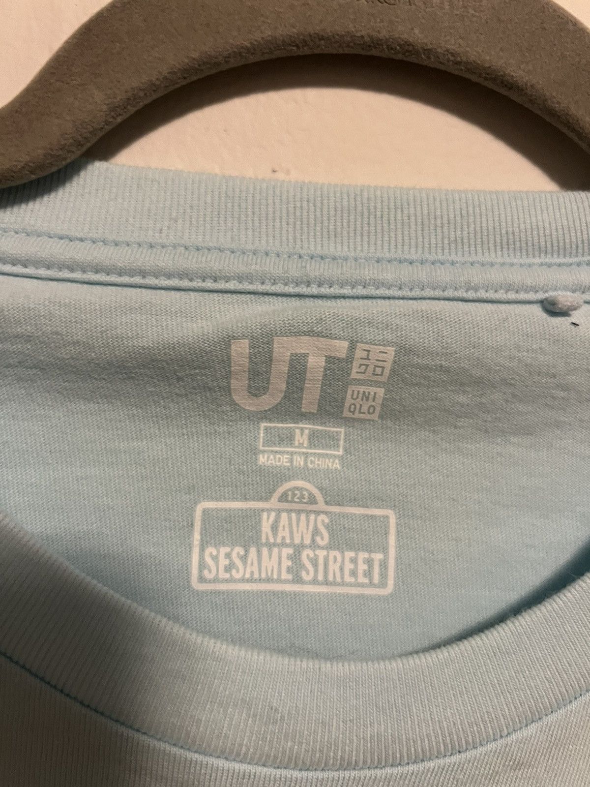 Kaws × Uniqlo KAWS x Uniqlo x Sesame Street Companion Trash Can Tee SS18 Size US M / EU 48-50 / 2 - 3 Thumbnail