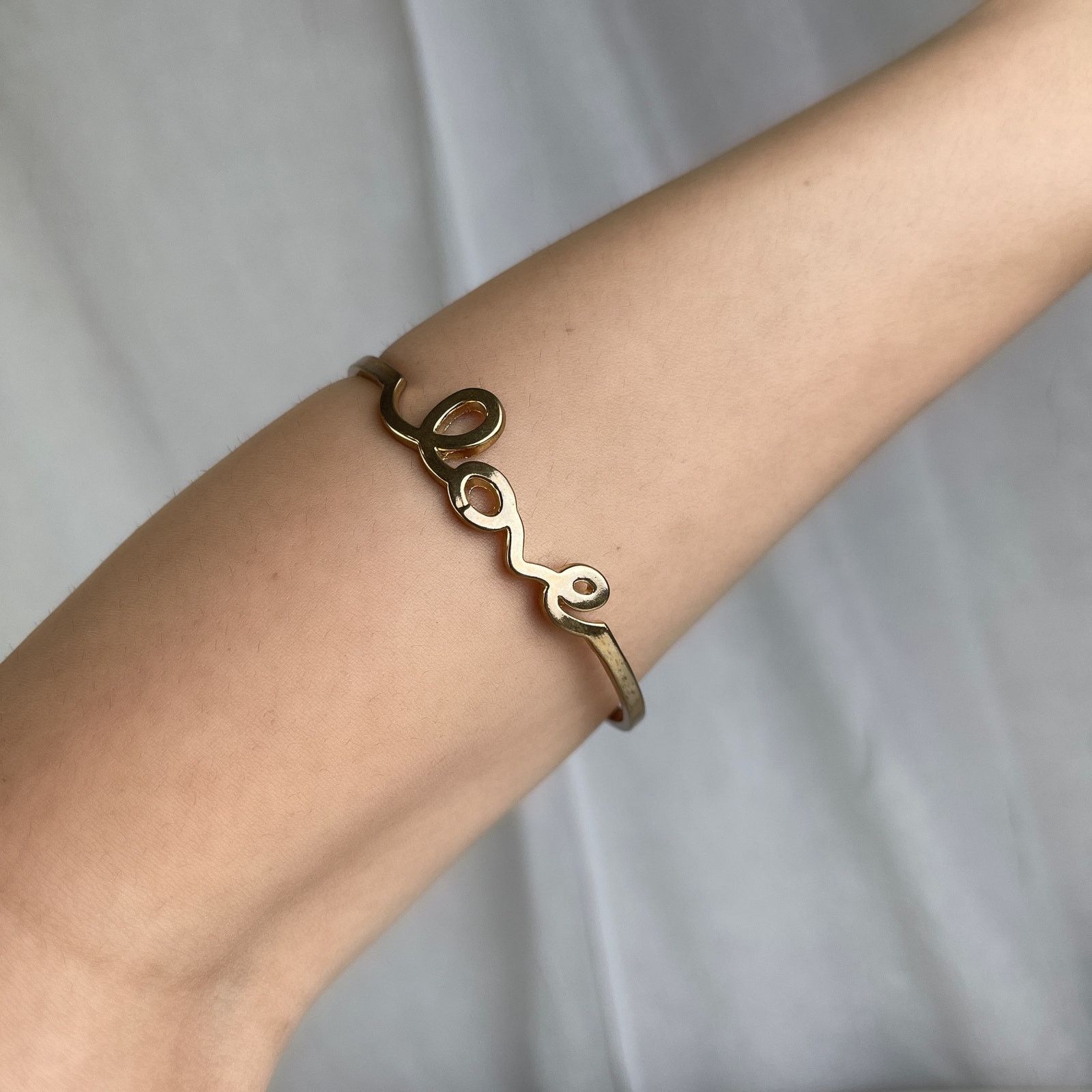 Other Dainty Gold LOVE Bangle Bracelet Minimalist Romantic NWOT Size ONE SIZE - 10 Thumbnail
