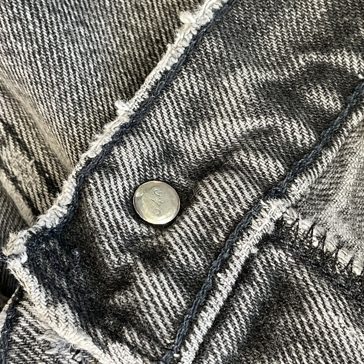 Levi's × Vintage Vintage Trashed Distressed 80s Levi's Made In USA 505 Pants Size US 34 / EU 50 - 11 Thumbnail