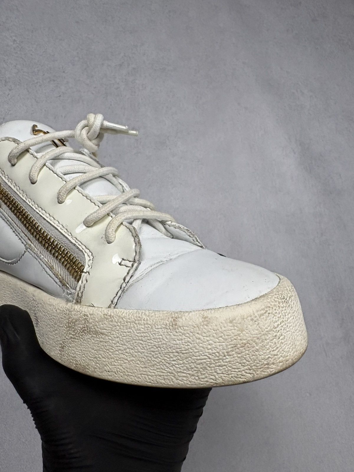 Giuseppe Zanotti Giuseppe Zanotti White Leather Zip Low Top Sneakers EU43 Size US 10 / EU 43 - 12 Thumbnail