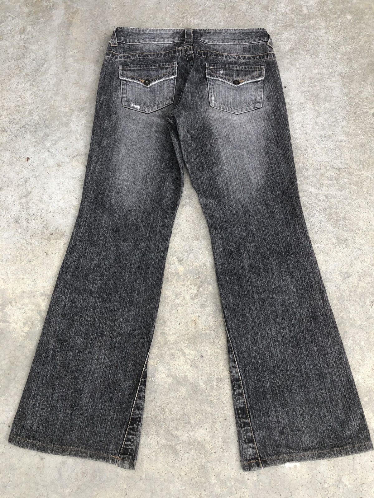 Japanese Brand Japanese Indivi Flared Jeans Distressed Jeans Size US 32 / EU 48 - 2 Thumbnail