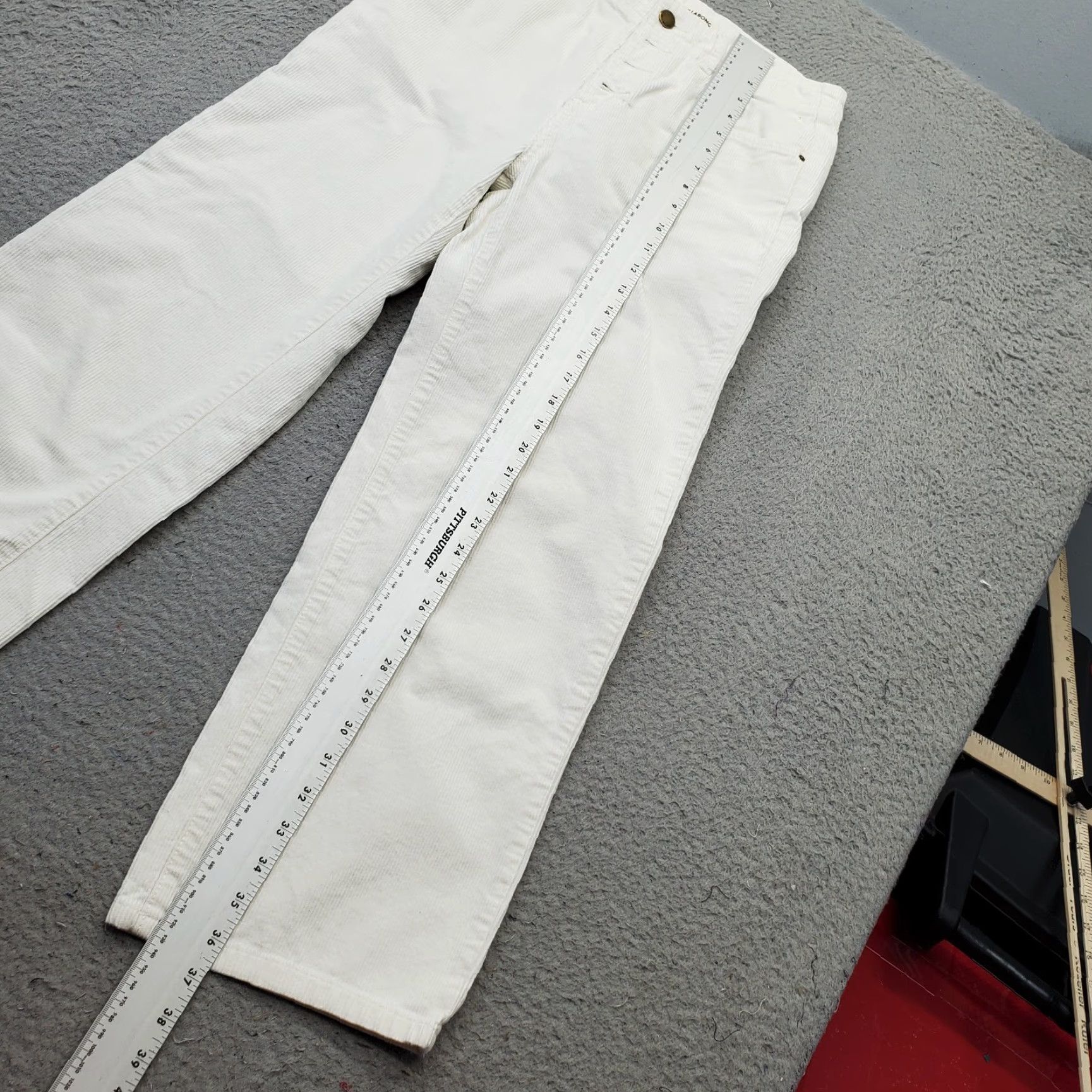 Billabong Billabong Womens Corduroy Pants 28 White Classic Flat Front Straight Button Fly Pants Size 28" / US 6 / IT 42 - 5 Thumbnail